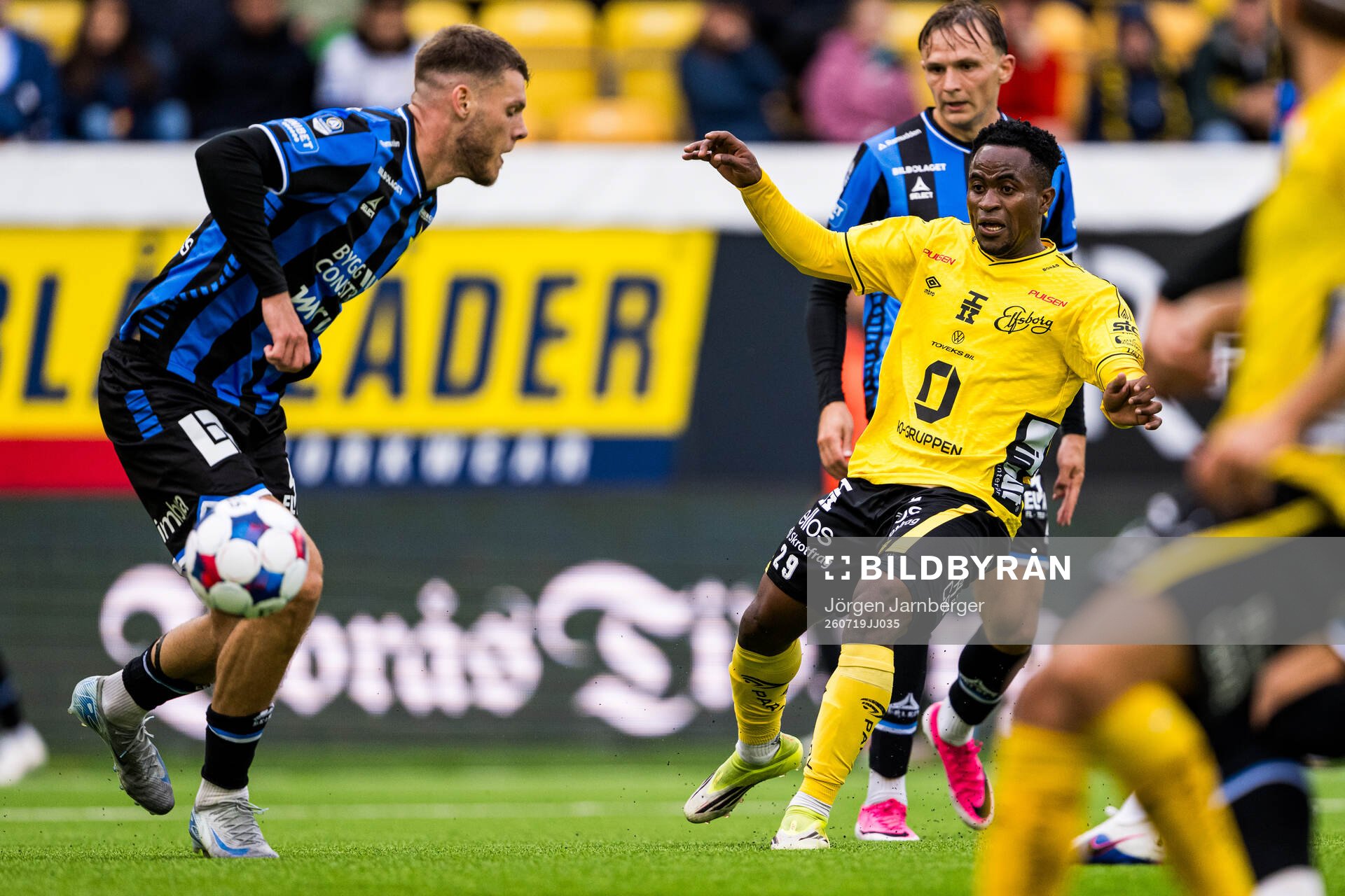 Sirius Tobias Anker och Elfsborgs Momoh Ibrahim Kamara