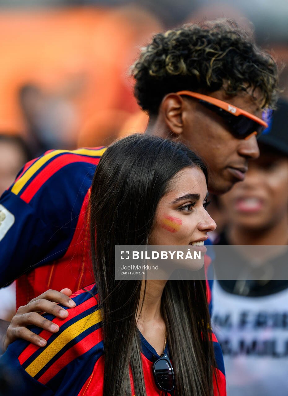 Lamine Yamal of Spain with his girlfriend Ines Garcia Santos