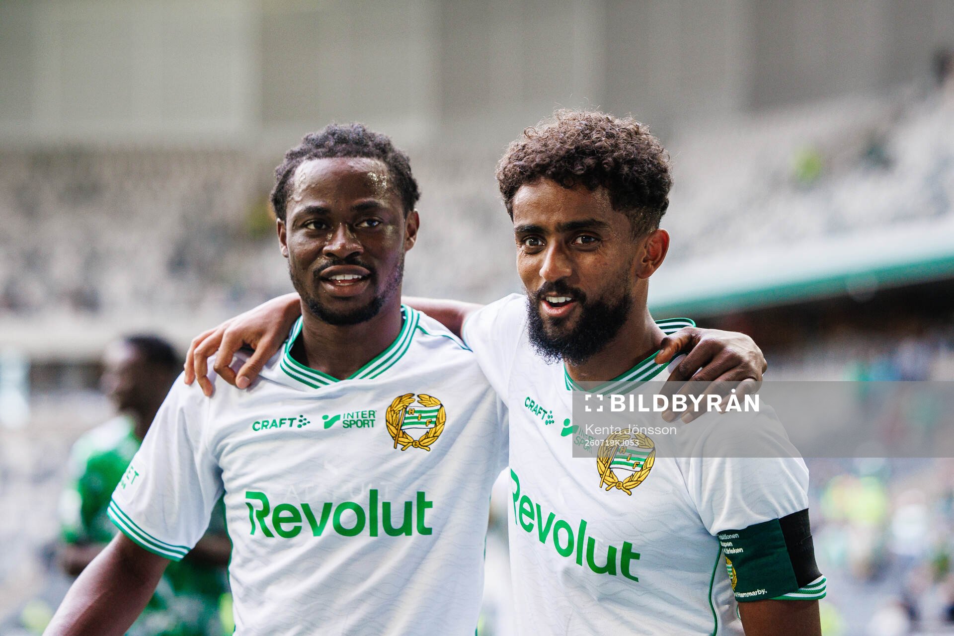 Hammarbys Frank Junior Adjei och Tesfaldet Tekie jublar