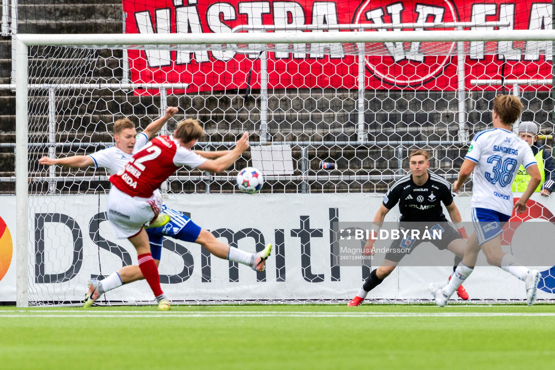 IFK Norrköpings Aleksander Opsahl, Sandvikens Christian