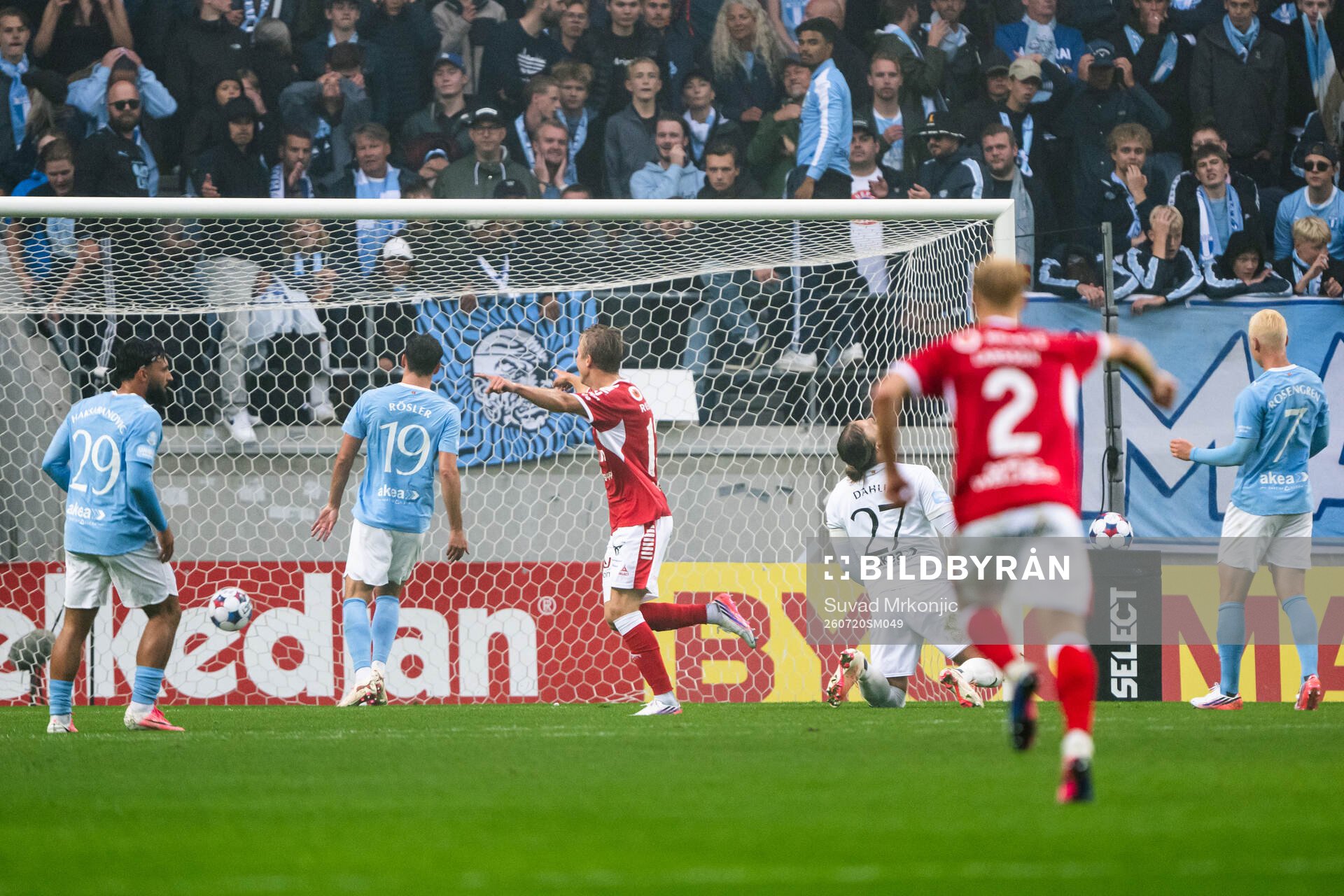 Kalmars Charlie Rosenqvist jublar vid 2-1