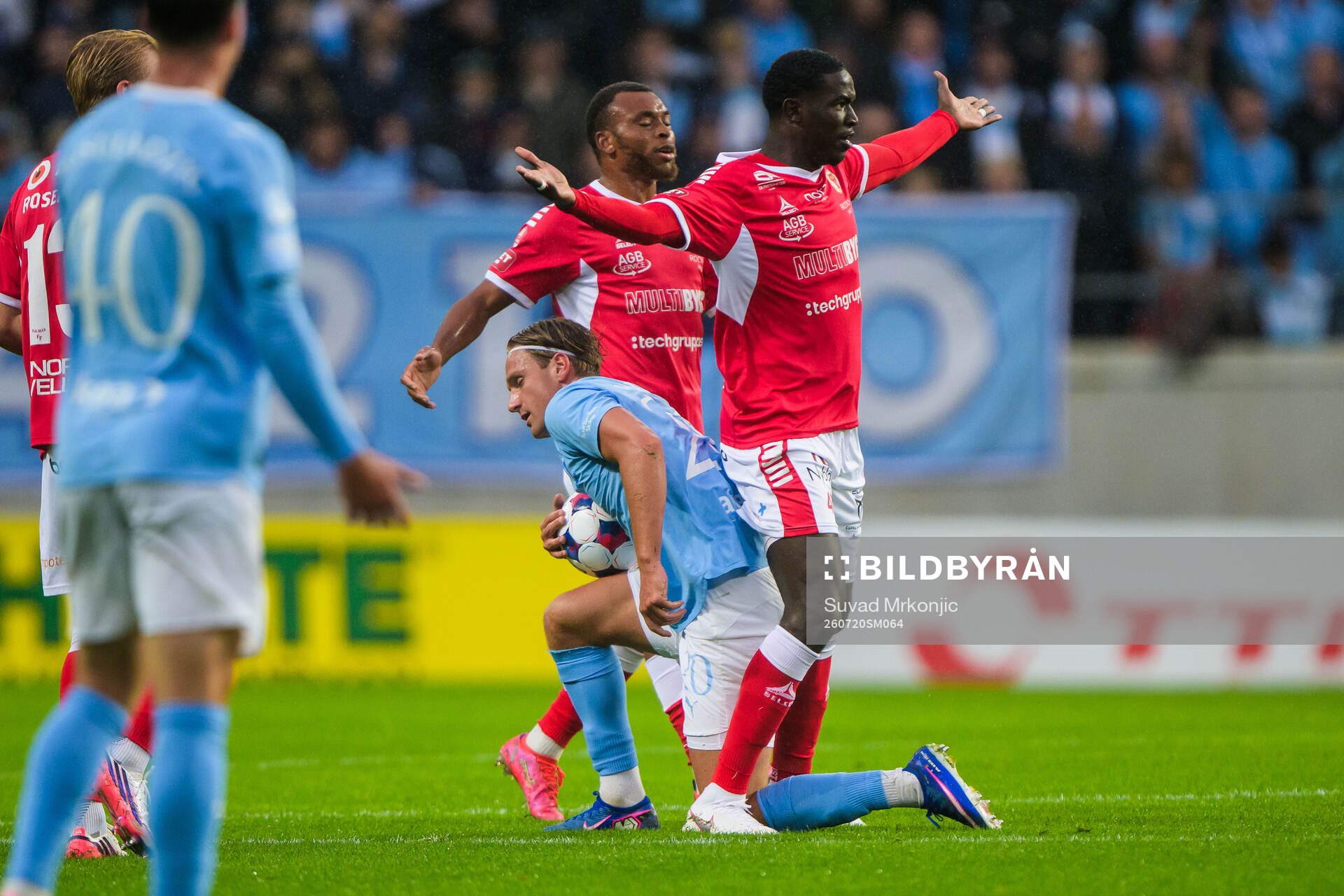 Malmö FFs Erik Botheim och Kalmars Aboubacar Keita