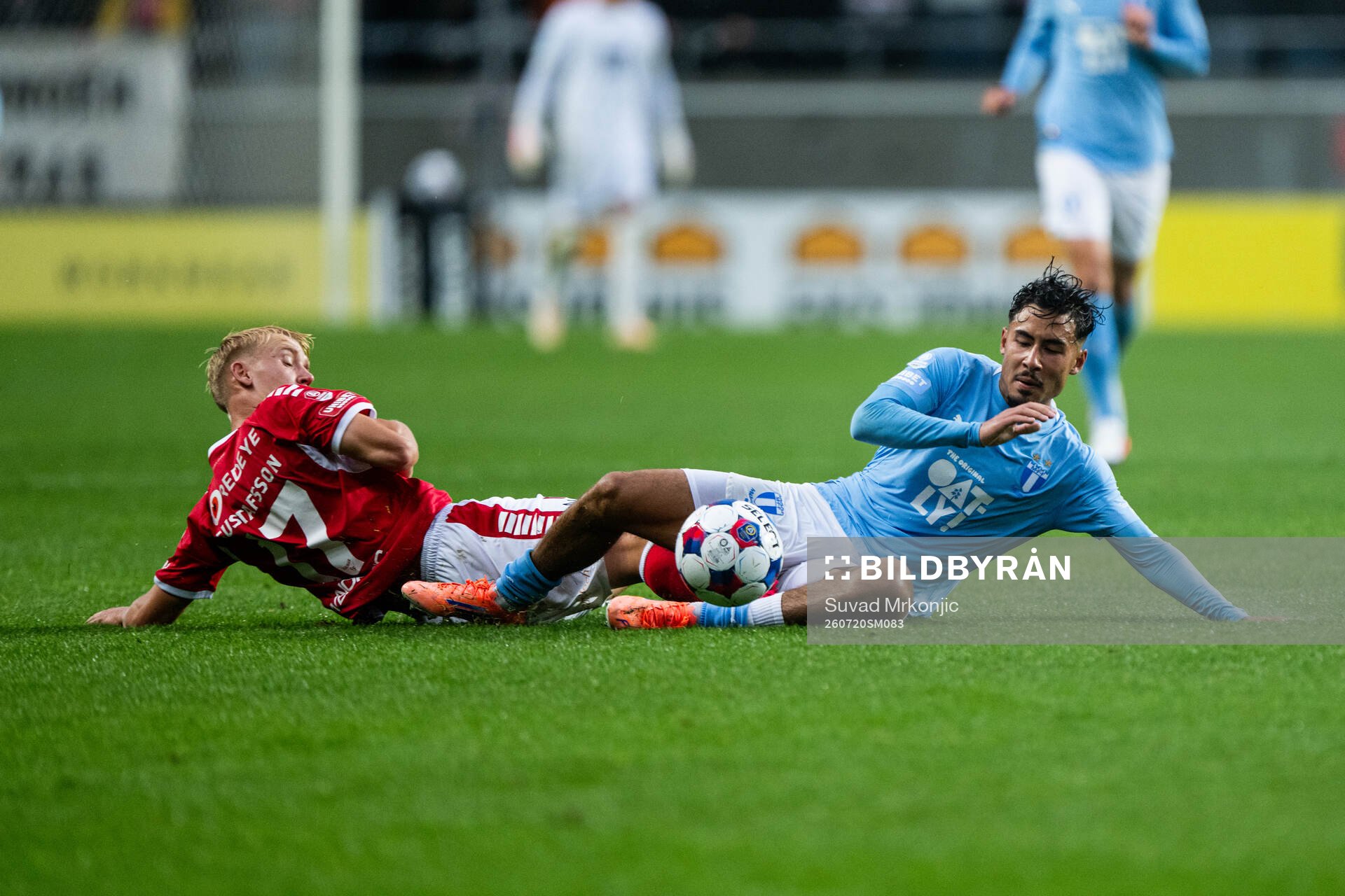 Kalmars Carl Gustafsson och Malmö FFs Adrian Skogmar