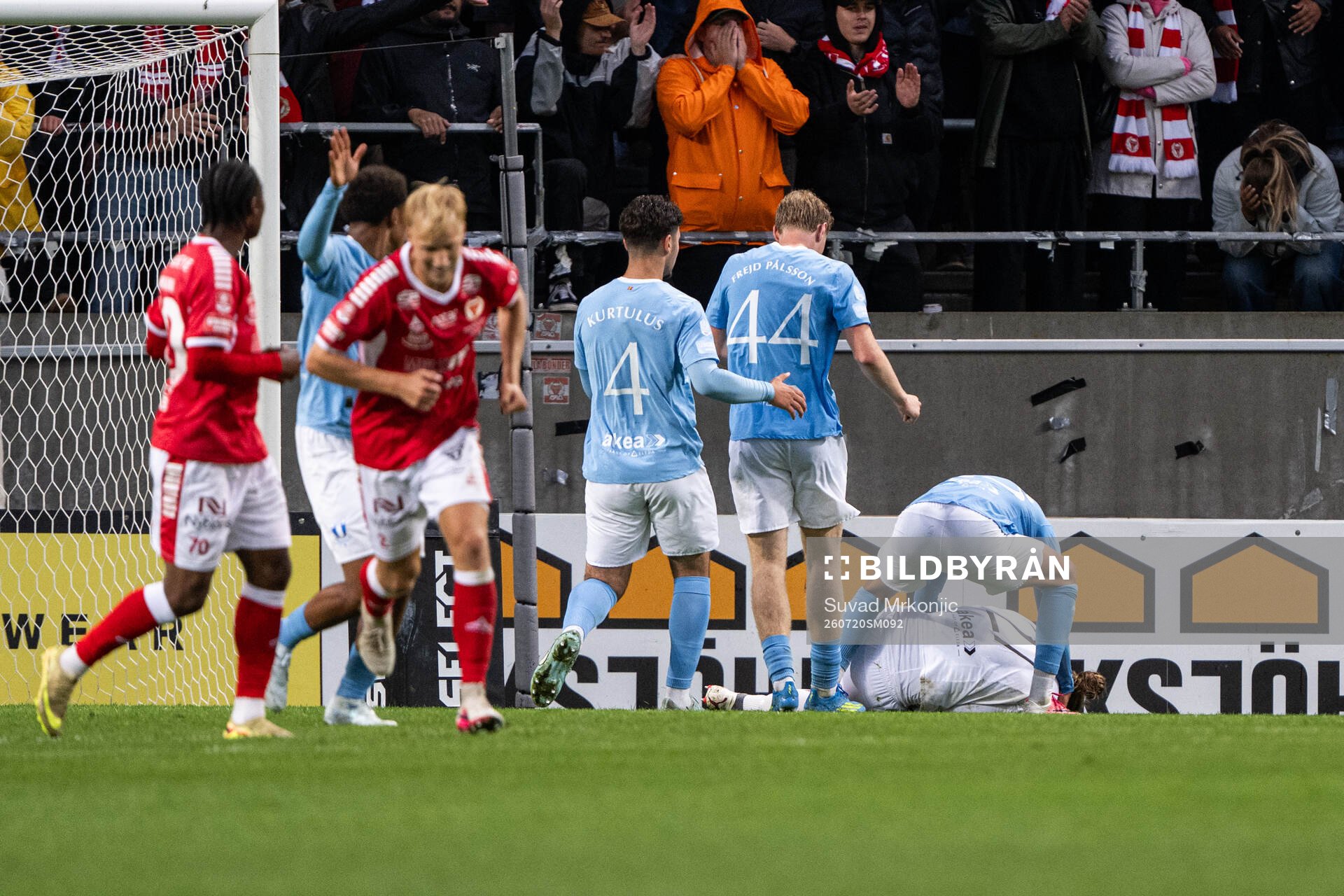 Malmö FFs spelare med målvakt Johan Dahlin
