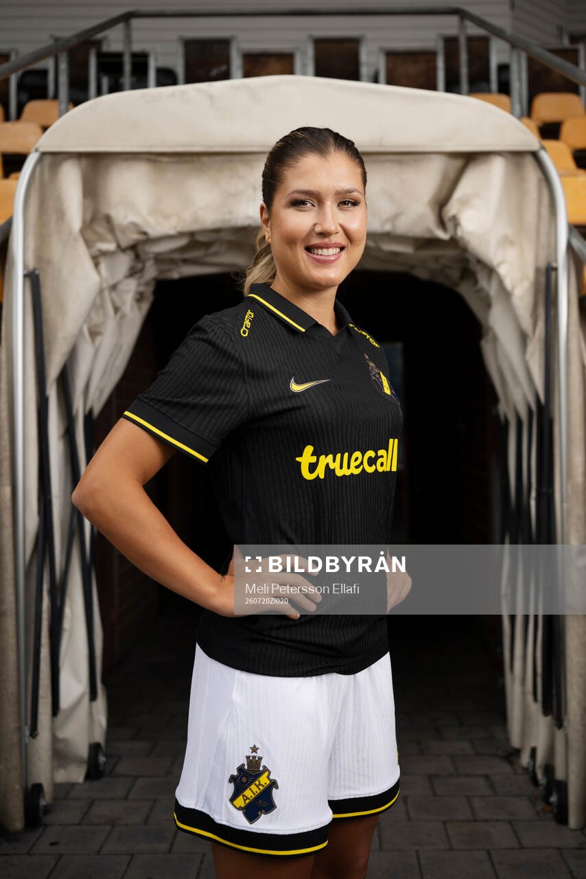 s nyförvärv Loreta Kullashi