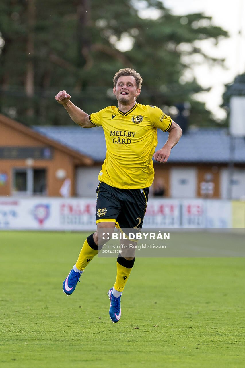 Aki Samuelsen of Mjällby celebrates