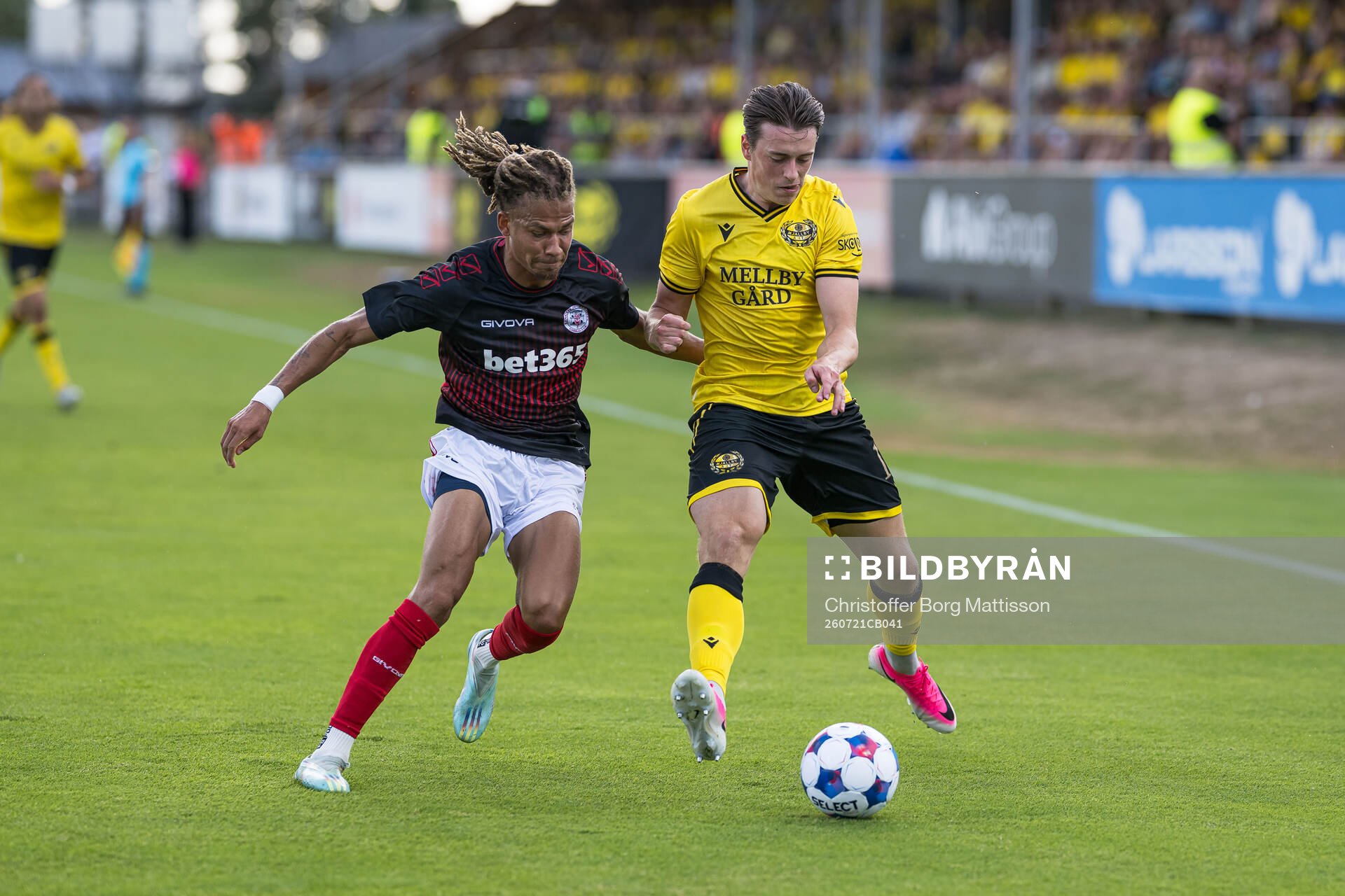 Julliani Eersteling of Lincoln Red Imps and Elliot Stroud