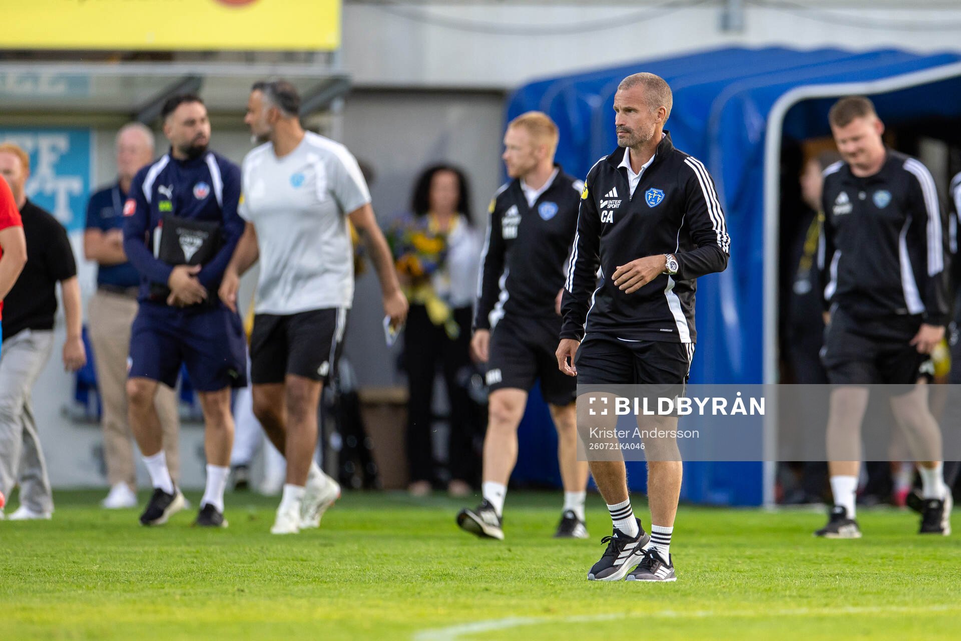 Falkenbergs tränare Christoffer Andersson deppar