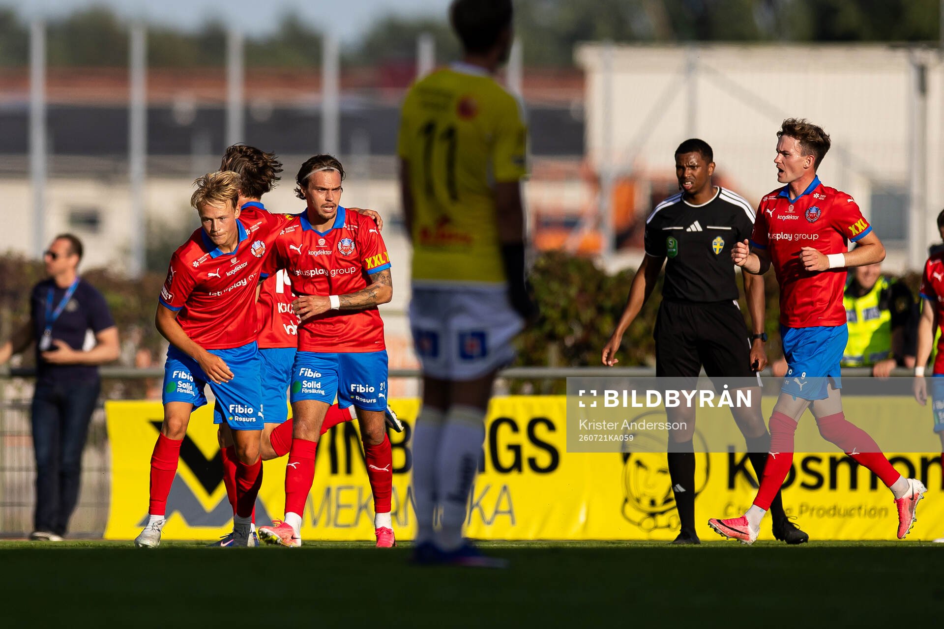 Helsingborgs Alvin Nordin jublar med laget
