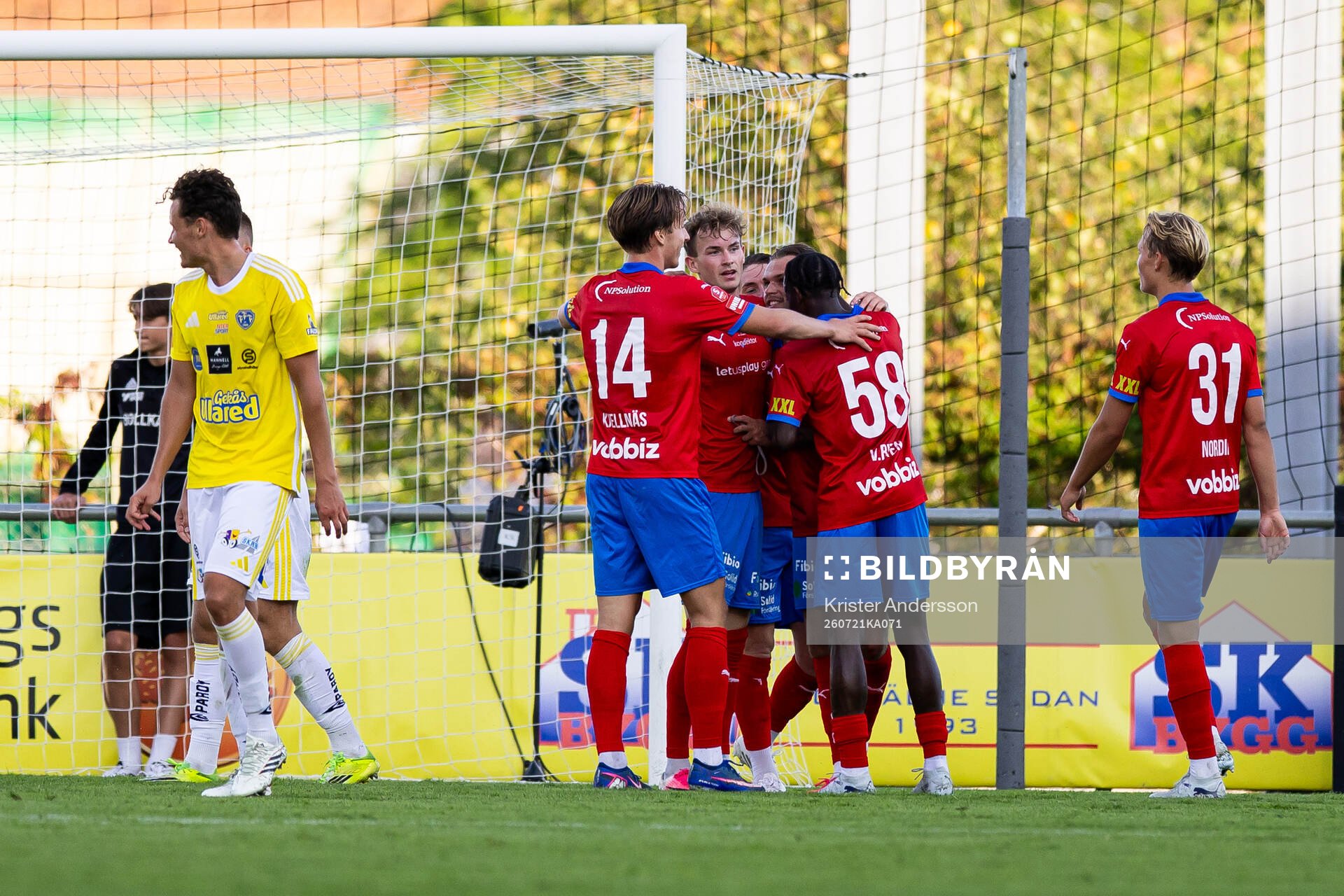 Helsingborgs spelare jublar
