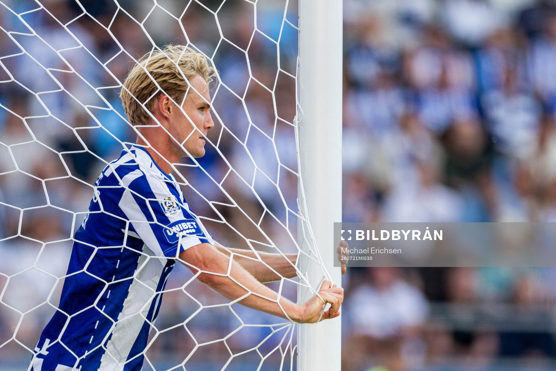 Max Fenger of IFK Göteborg looks dejected