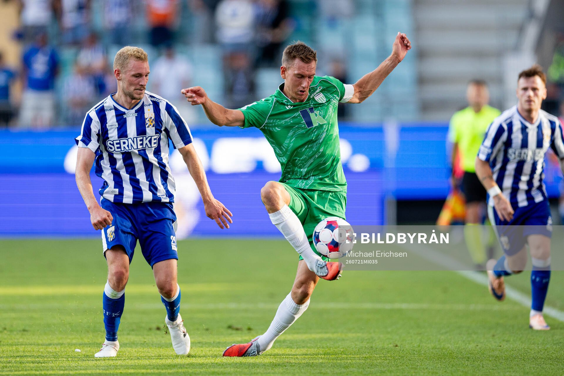 Adam Bergmark Wiberg of IFK Göteborg and Rasmus Peetson of