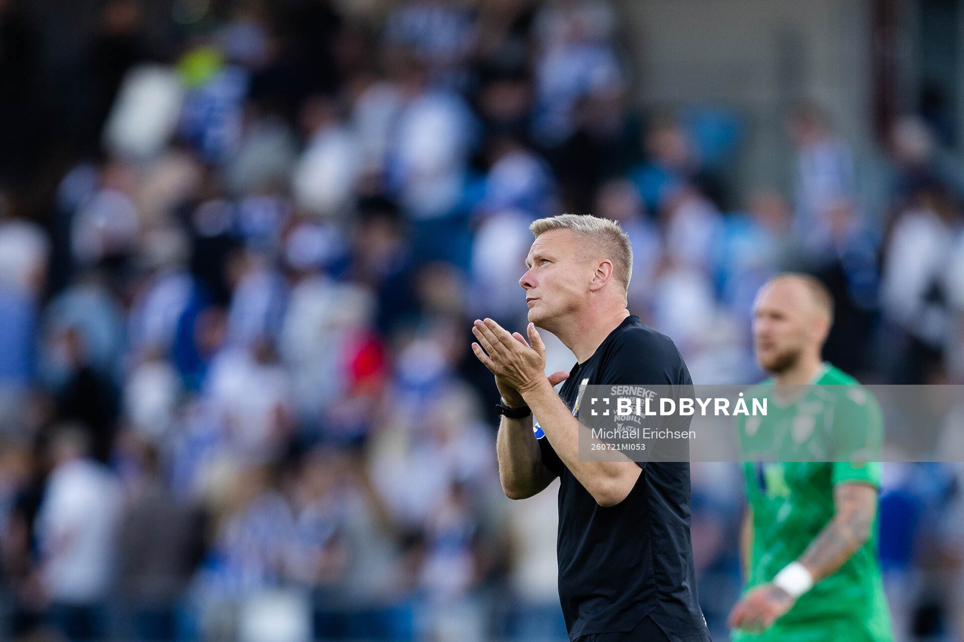Coach Stefan Billborn of IFK Göteborg looks dejected
