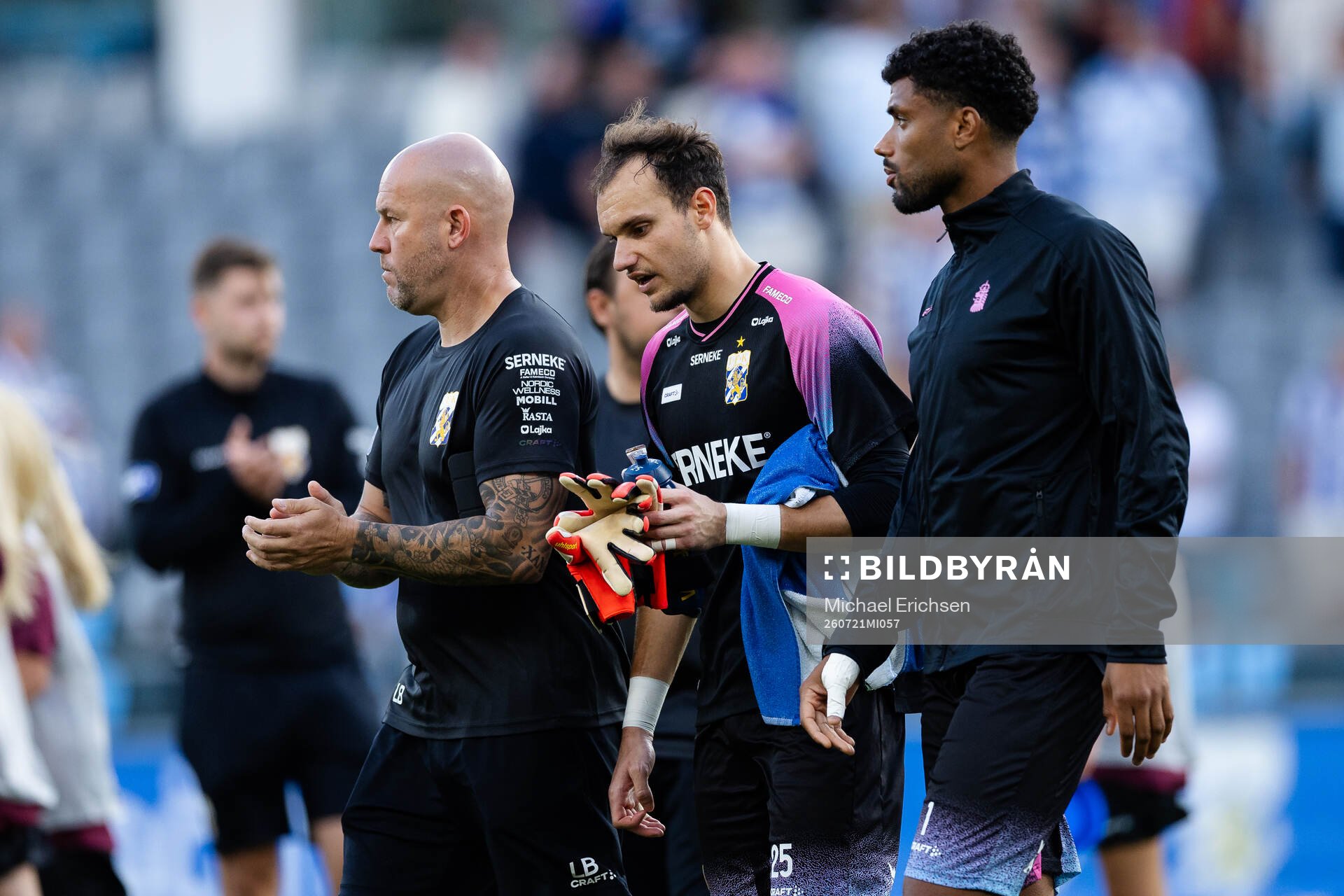 Goalkeeper coach Lee Baxter, goalkeeper Jonathan Rasheed