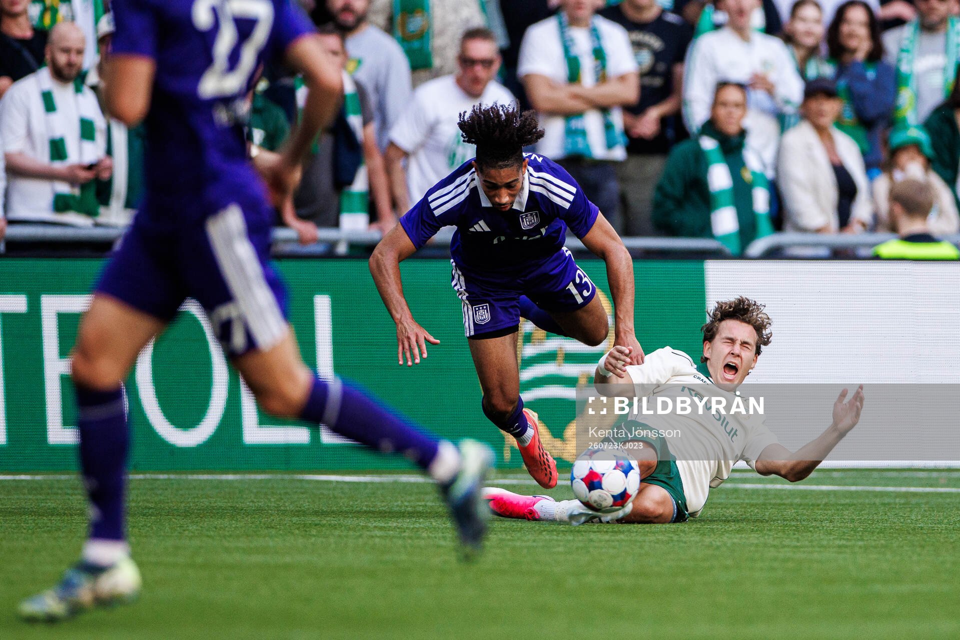 Nathan Saliba of Anderlecht and Hampus Skoglund of Hammarby