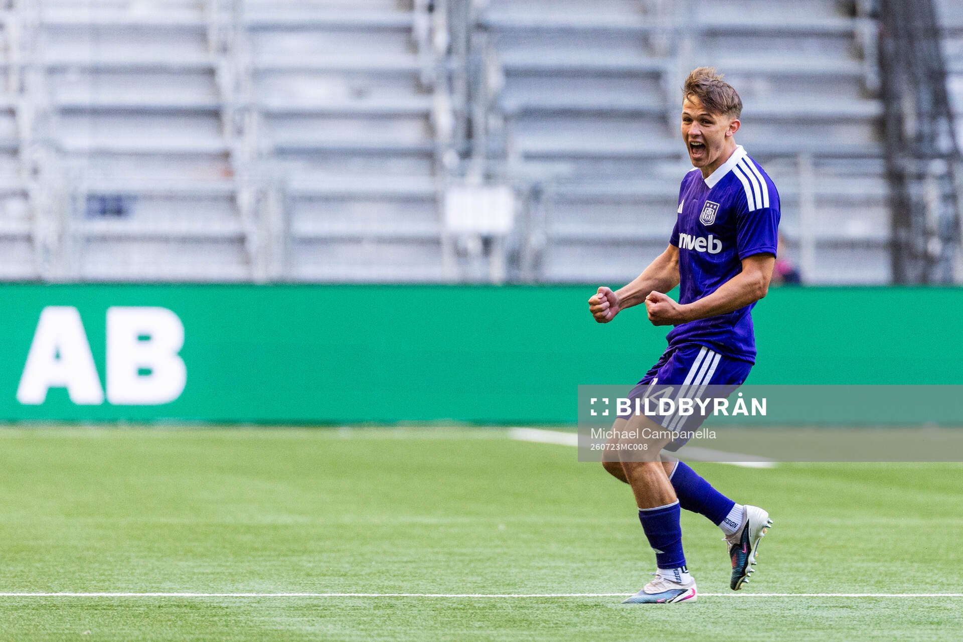 Danylo Sikan of Anderlecht celebrates