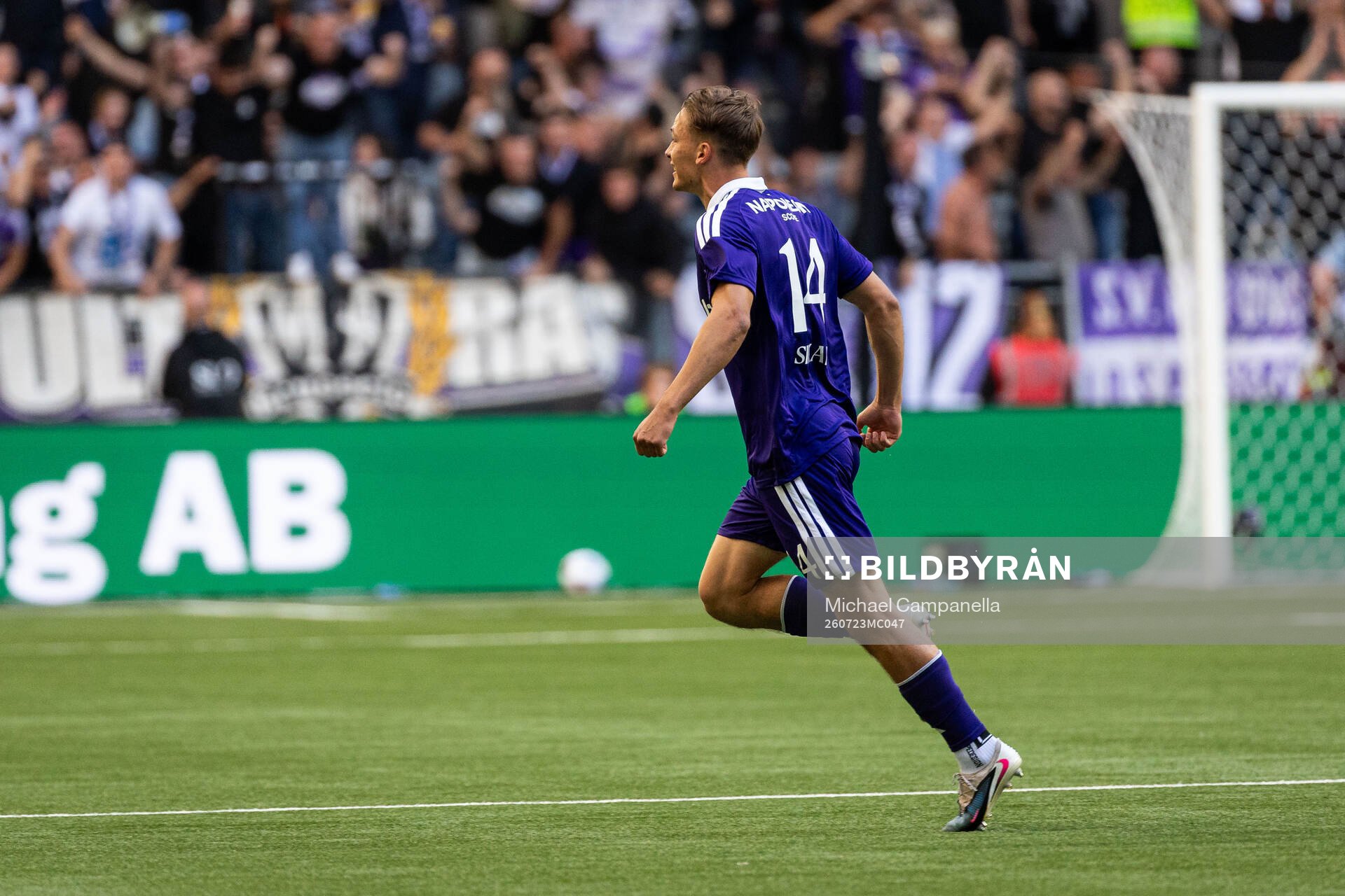 Danylo Sikan of Anderlecht celebrates