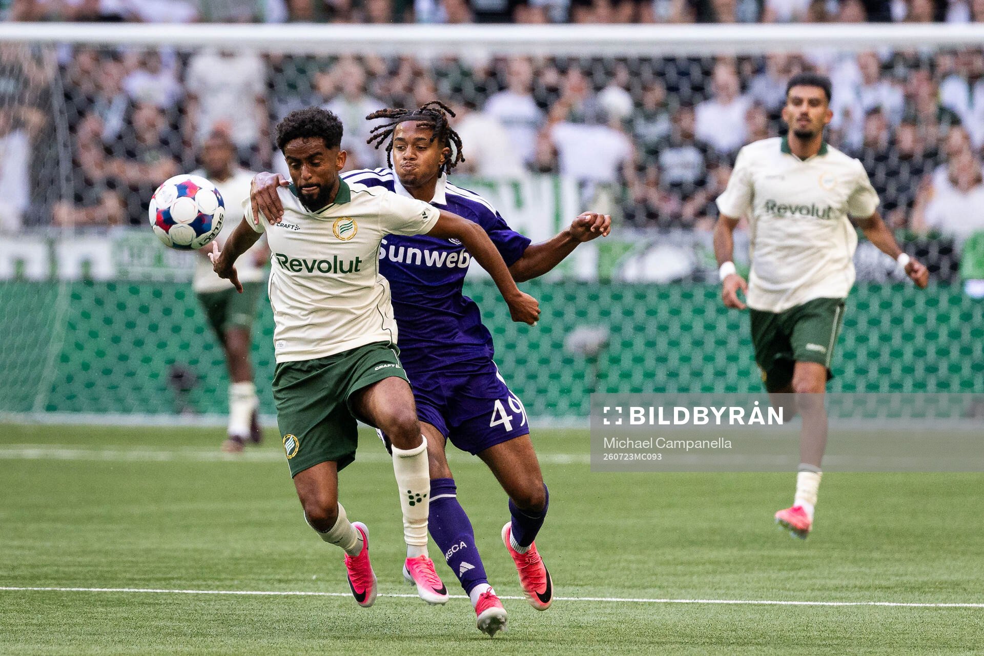 Tesfaldet Tekie of Hammarby and Jayden Onia Seke of