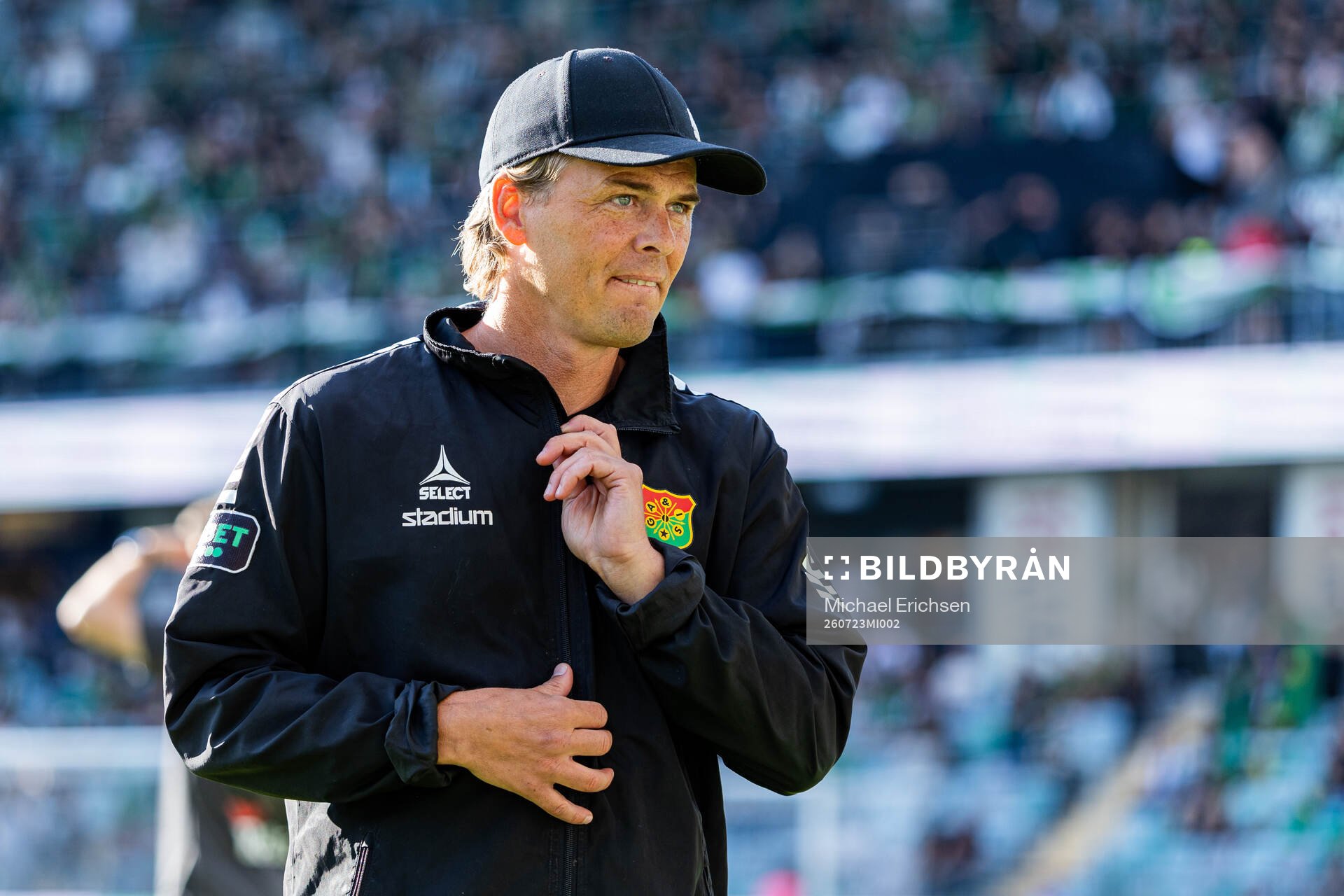 coach Fredrik Holmberg of GAIS