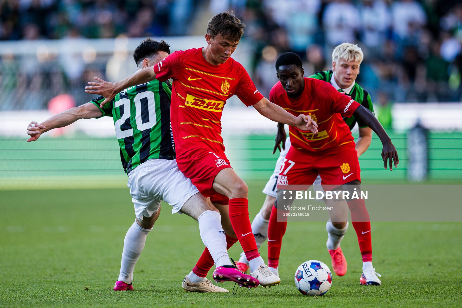 Samuel Salter of GAIS and Justin Janssen of FC Nordsjälland