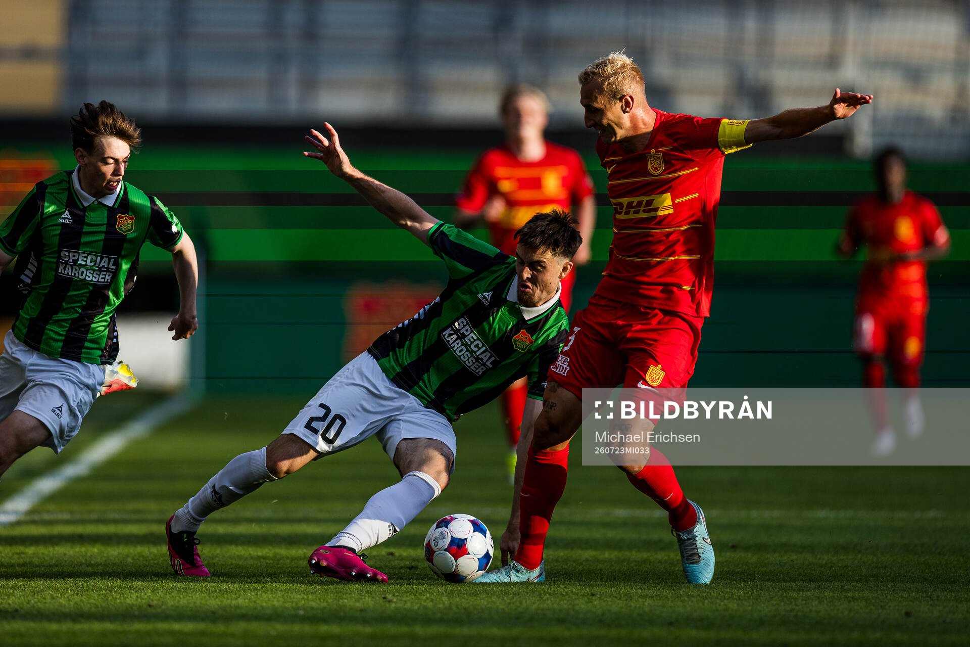 Samuel Salter of GAIS and Runar Norheim of FC Nordsjälland