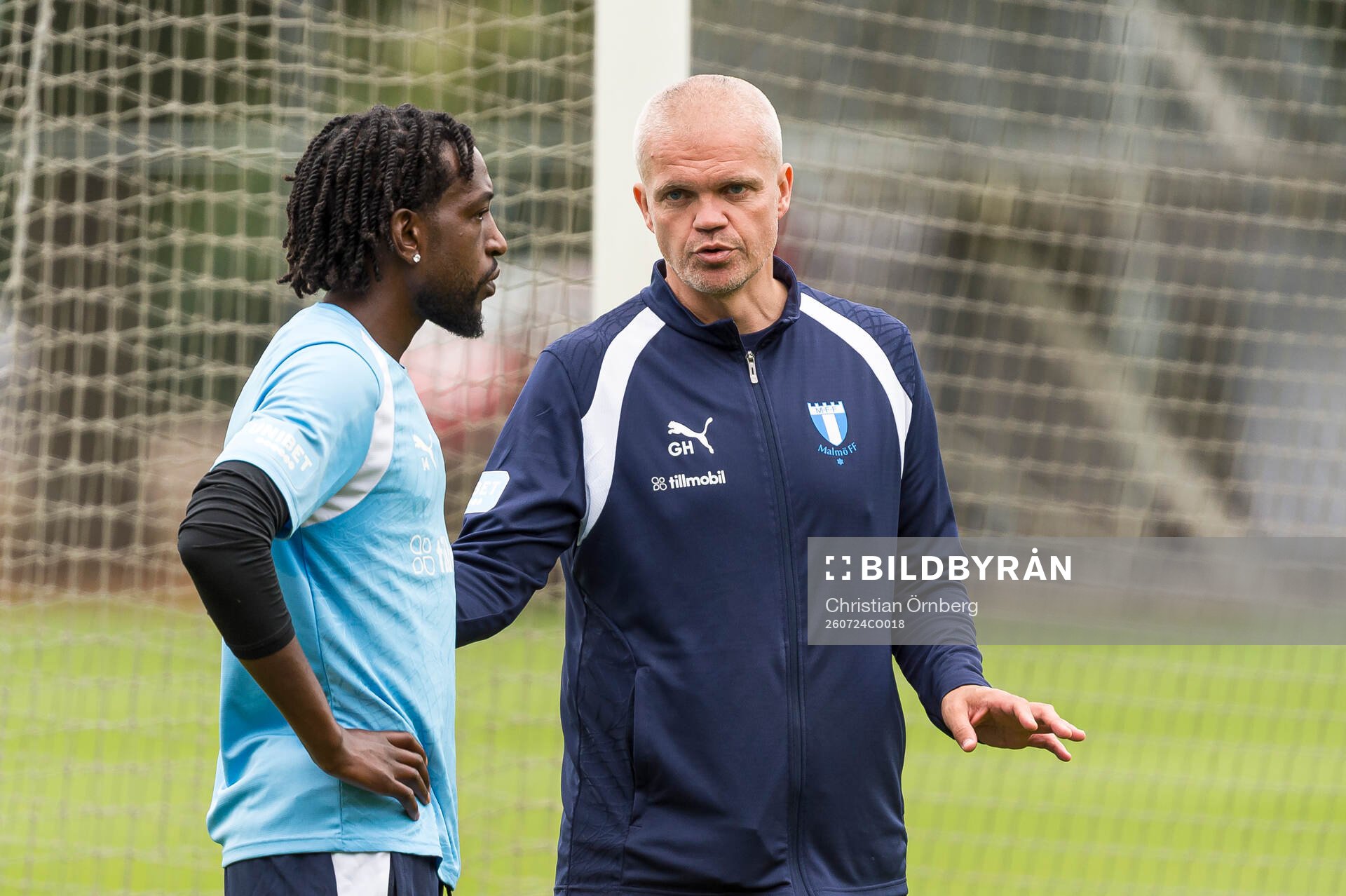 Warren Kamanzi och huvudtränare Gaute Helstrup