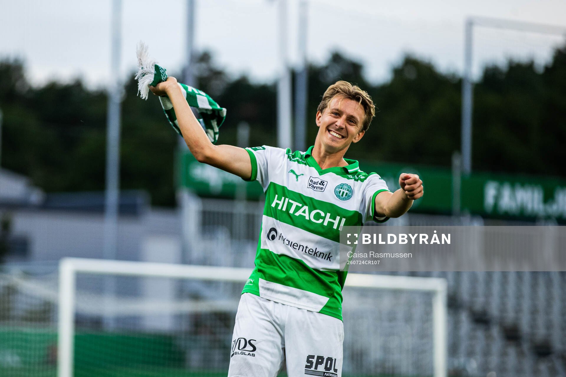 Västerås Simon Gefvert jublar