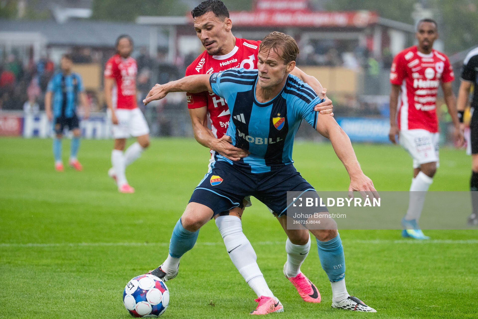 Djurgårdens Hampus Finndell och Degerfors Arman Taranis