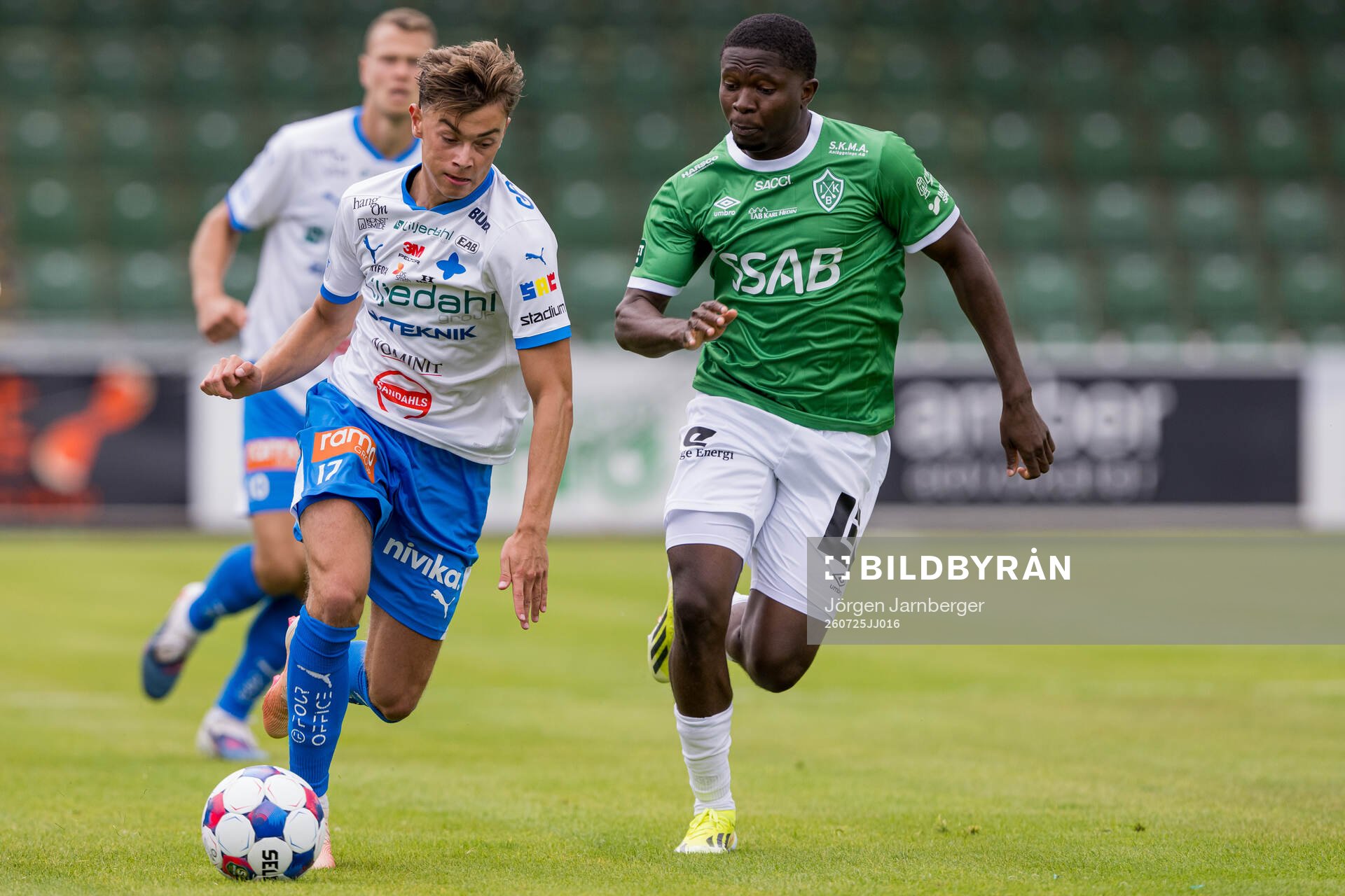 IFK Värnamos Fred Bozicevic och Brages Ozor Victor Okeke