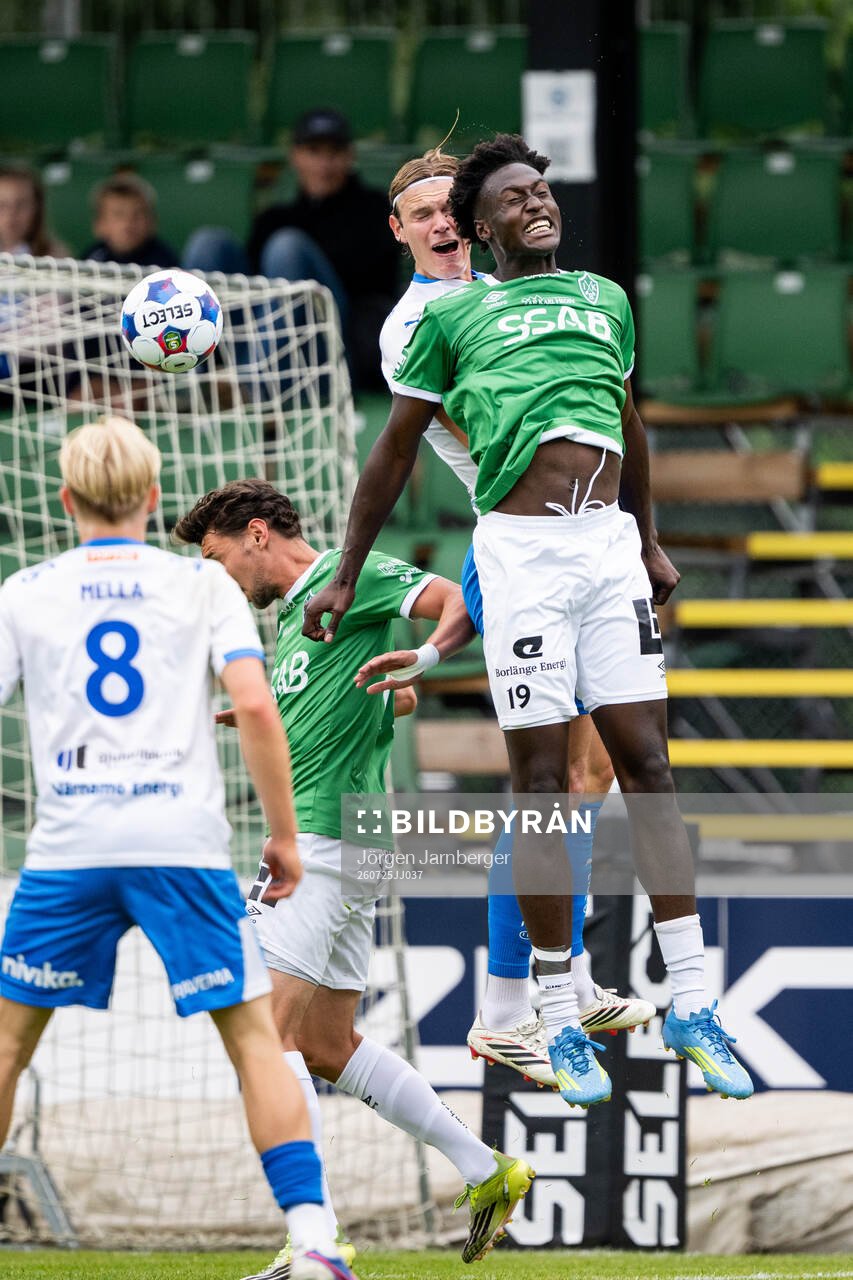 IFK Värnamos Hugo Andersson och Brages Mass Modou Sise