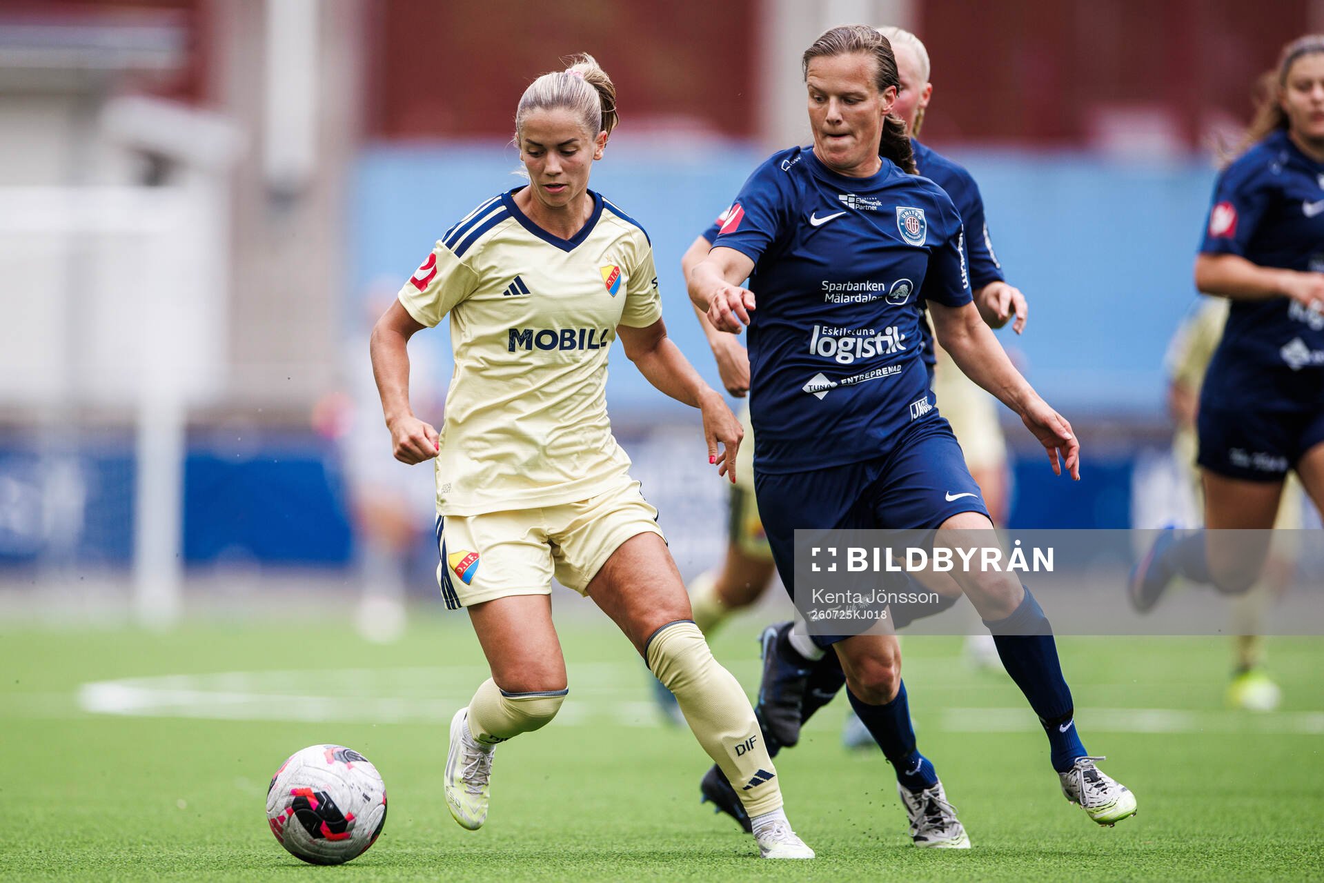 Djurgårdens Johanna Renmark och Eskilstuna United DFFs