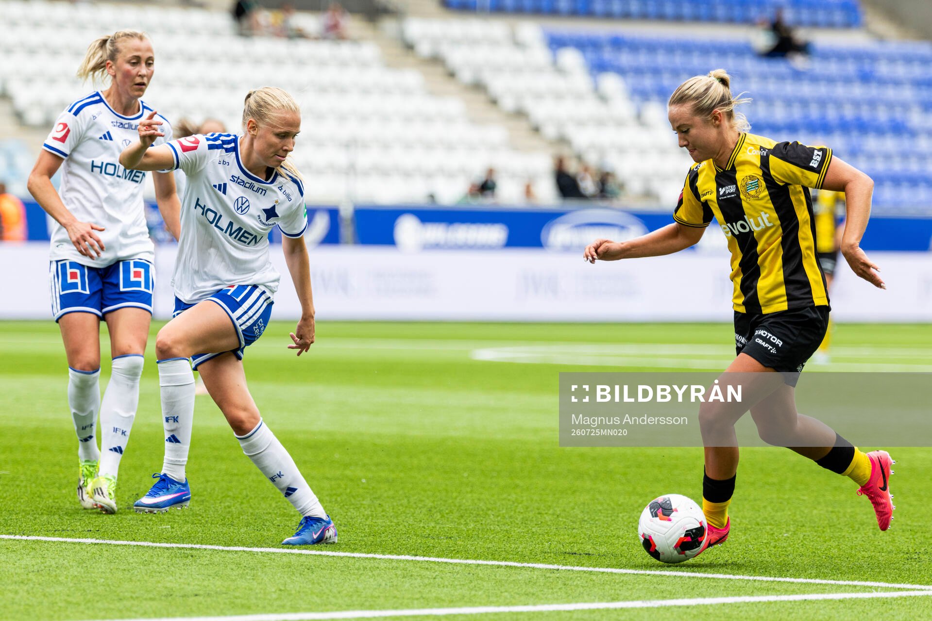 IFK Norrköpings Elin Rombing och Hammarbys Mathilde Janzen