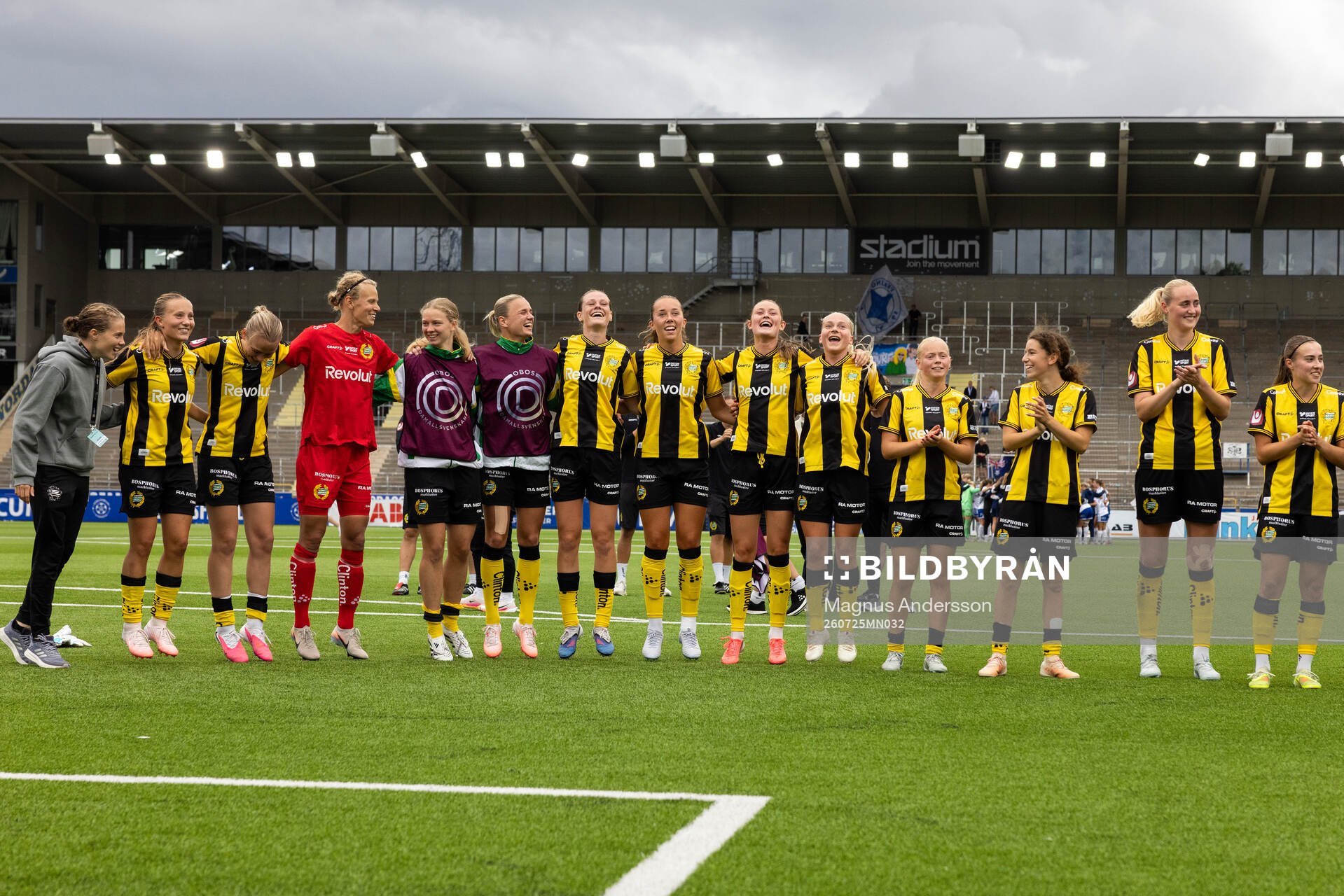 Hammarbys spelare jublar