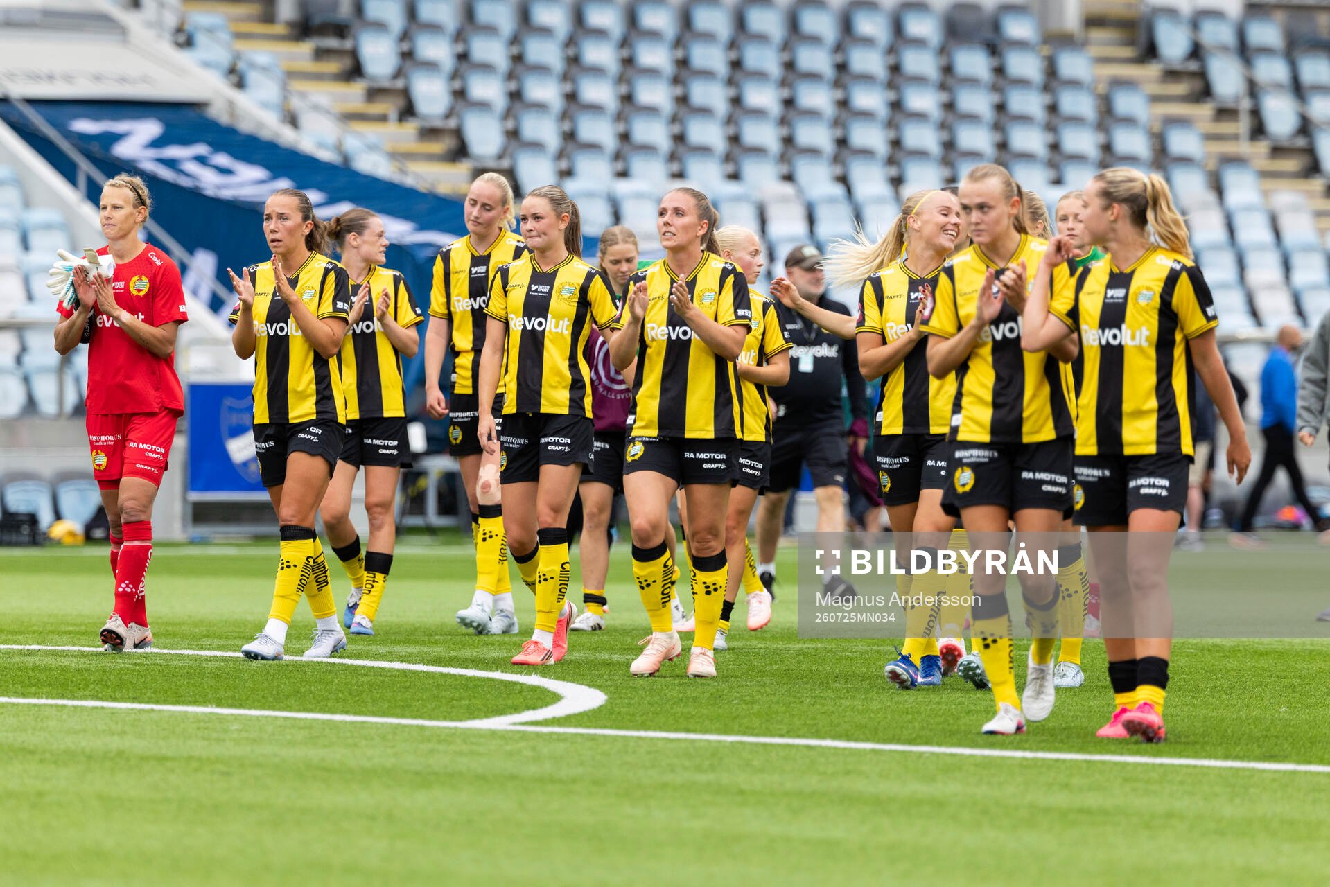 Hammarbys spelare jublar