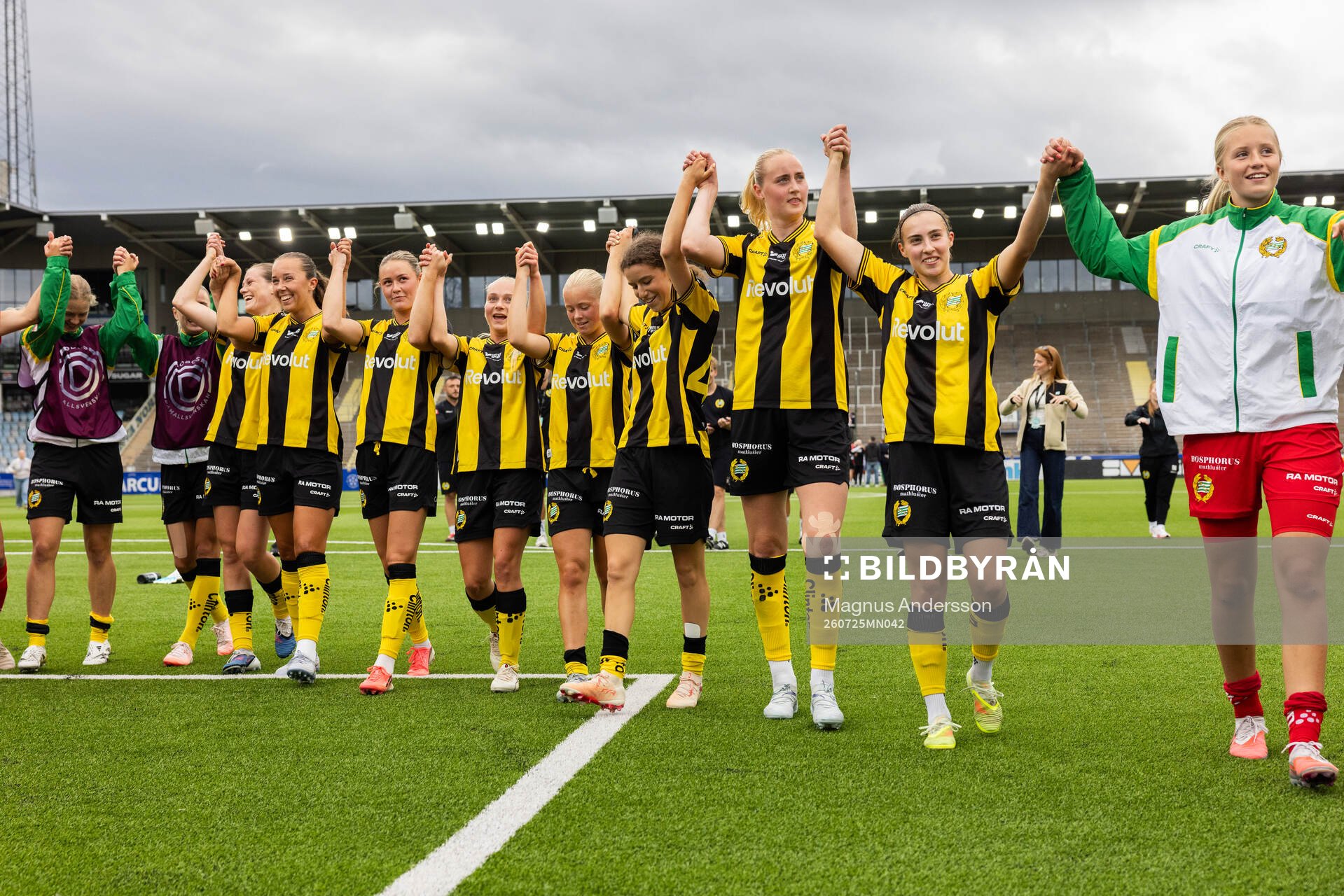 Hammarbys spelar jublar