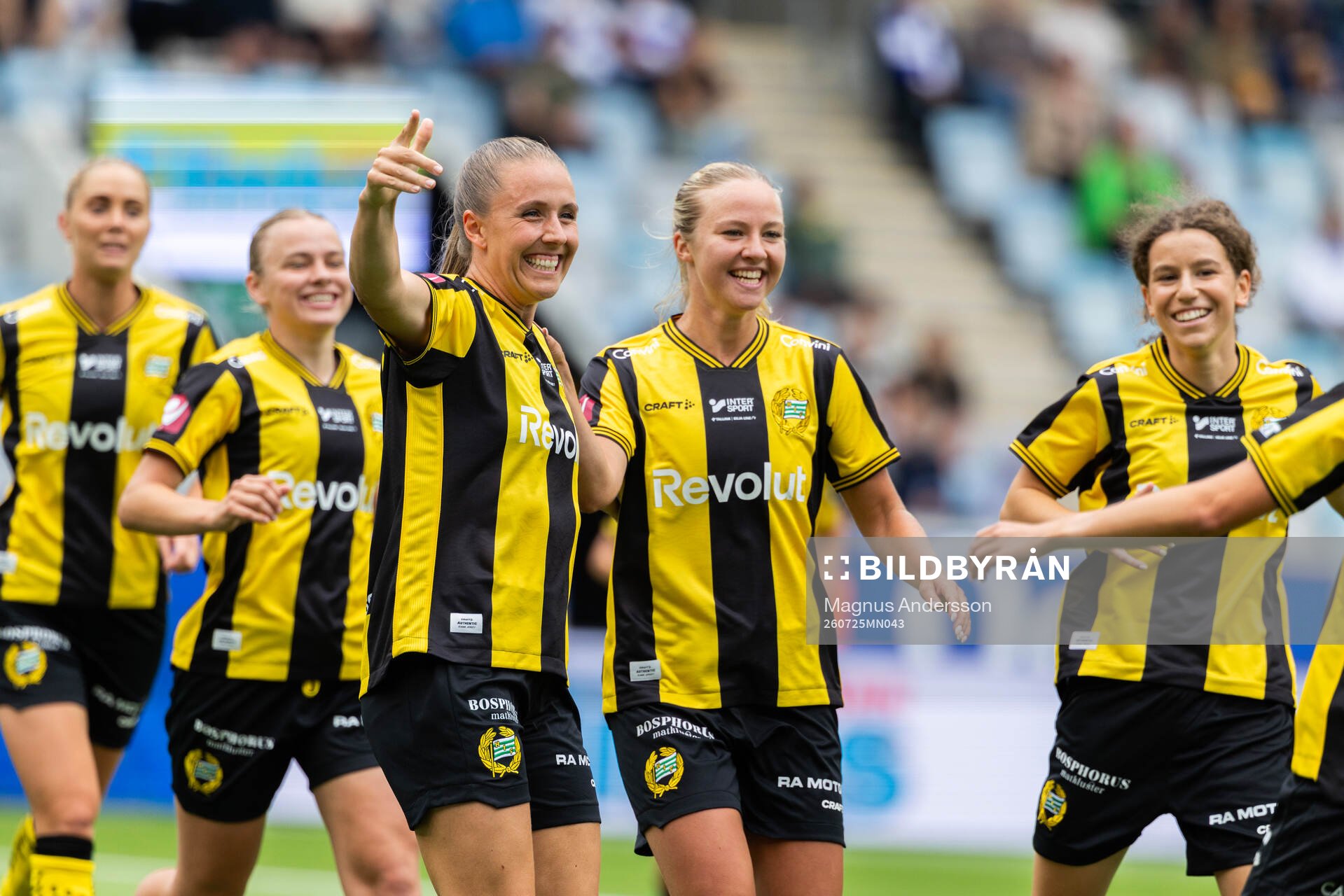 Hammarbys Gudrun Arnardottir jublar med lagkamrater