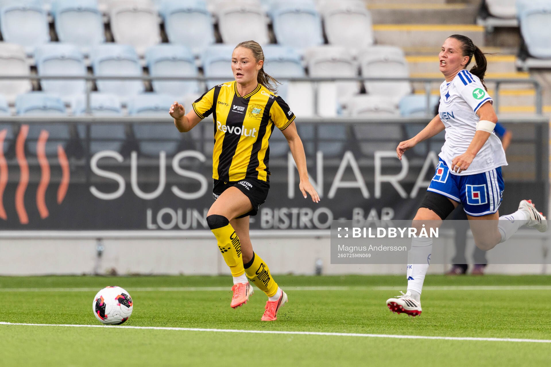 Hammarbys Svea Rehnberg och IFK Norrköpings Josefin