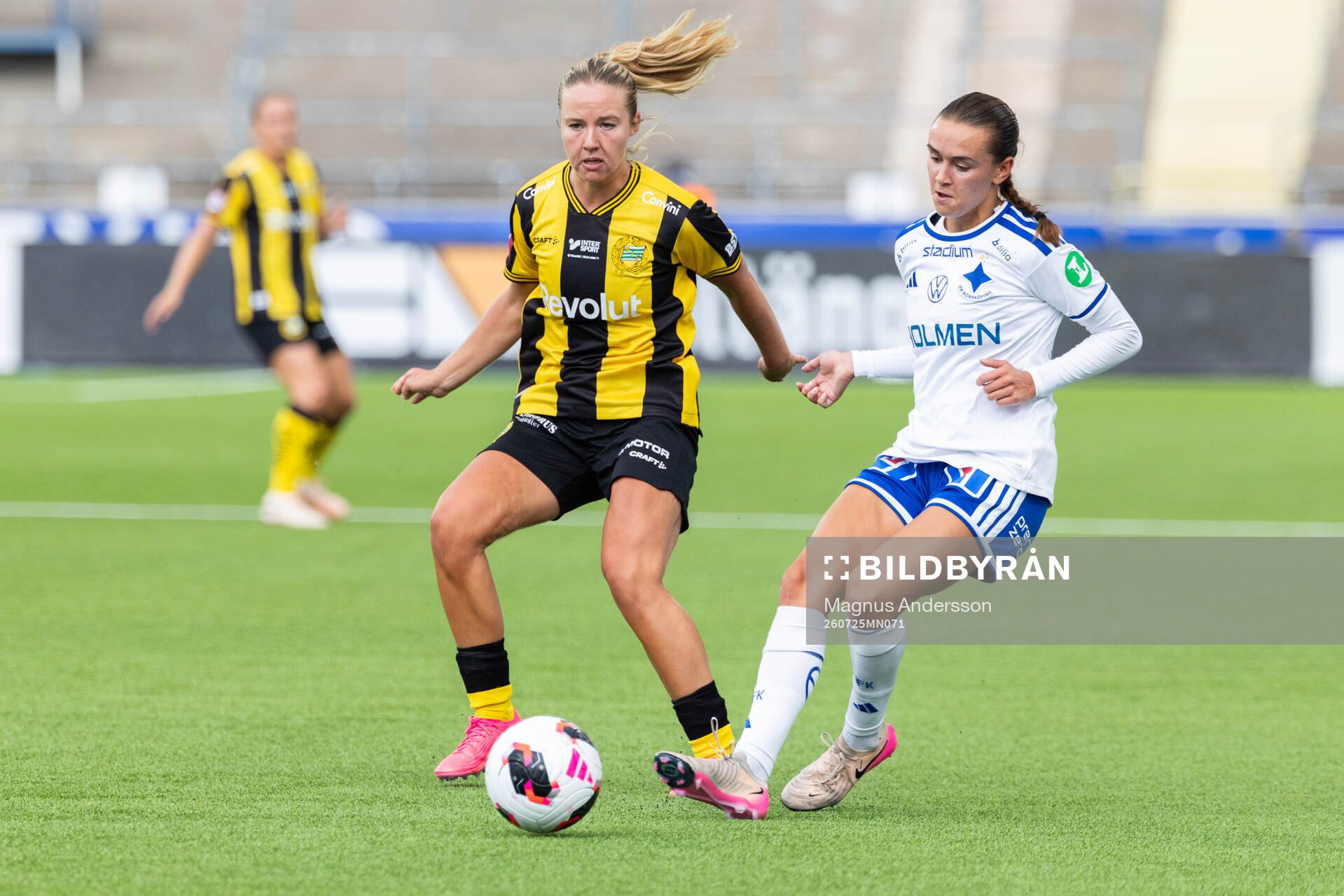 Hammarbys Mathilde Janzen och IFK Norrköpings Isabella