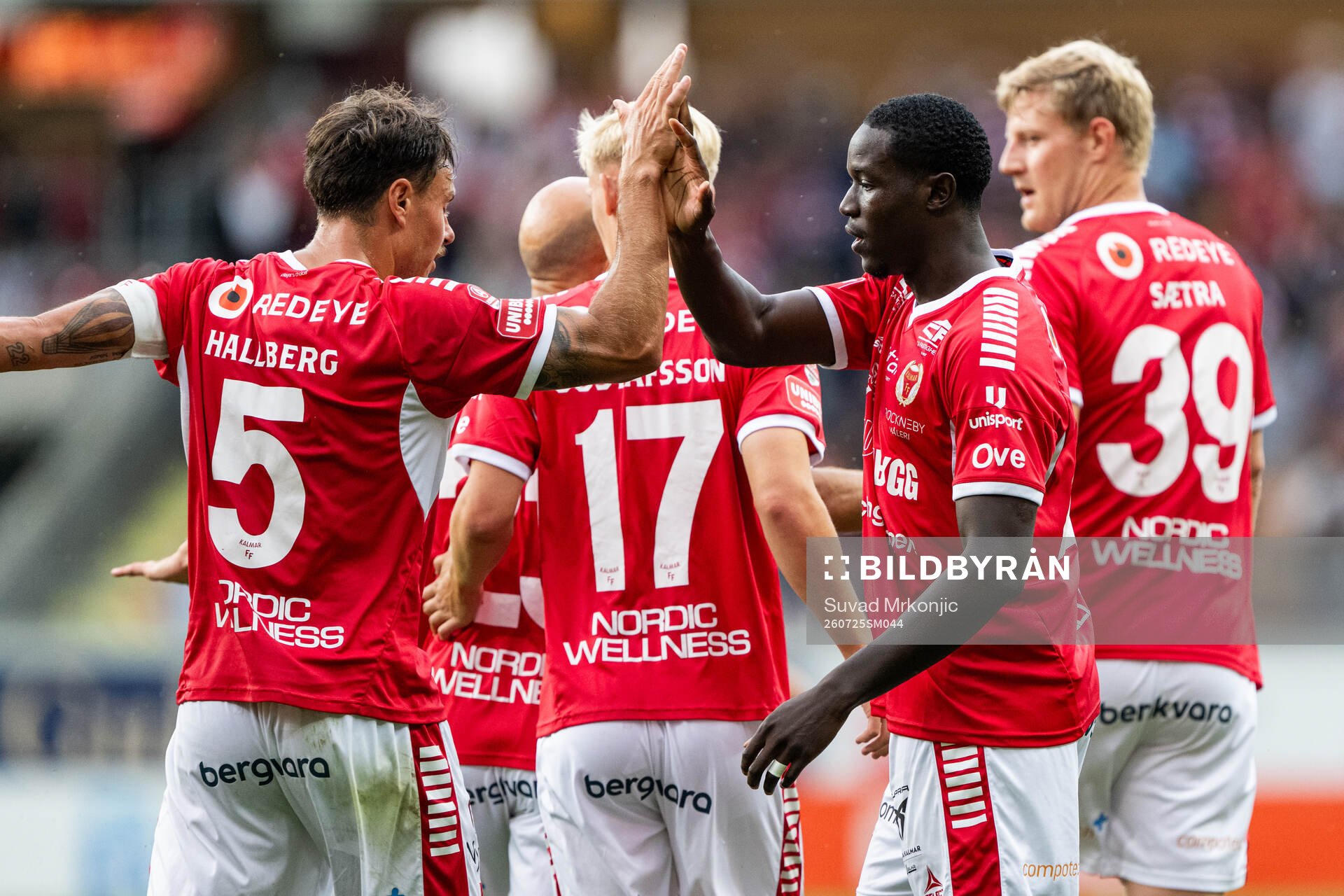 Kalmars Aboubacar Keita och Melker Hallberg jublar