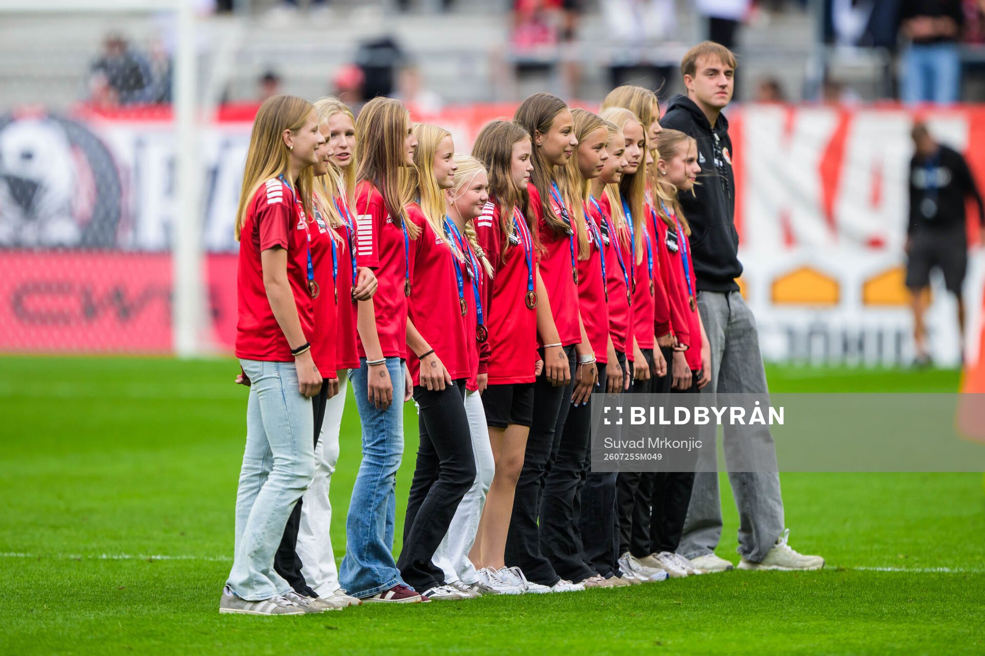 Kalmar FFs F13-lag hyllas
