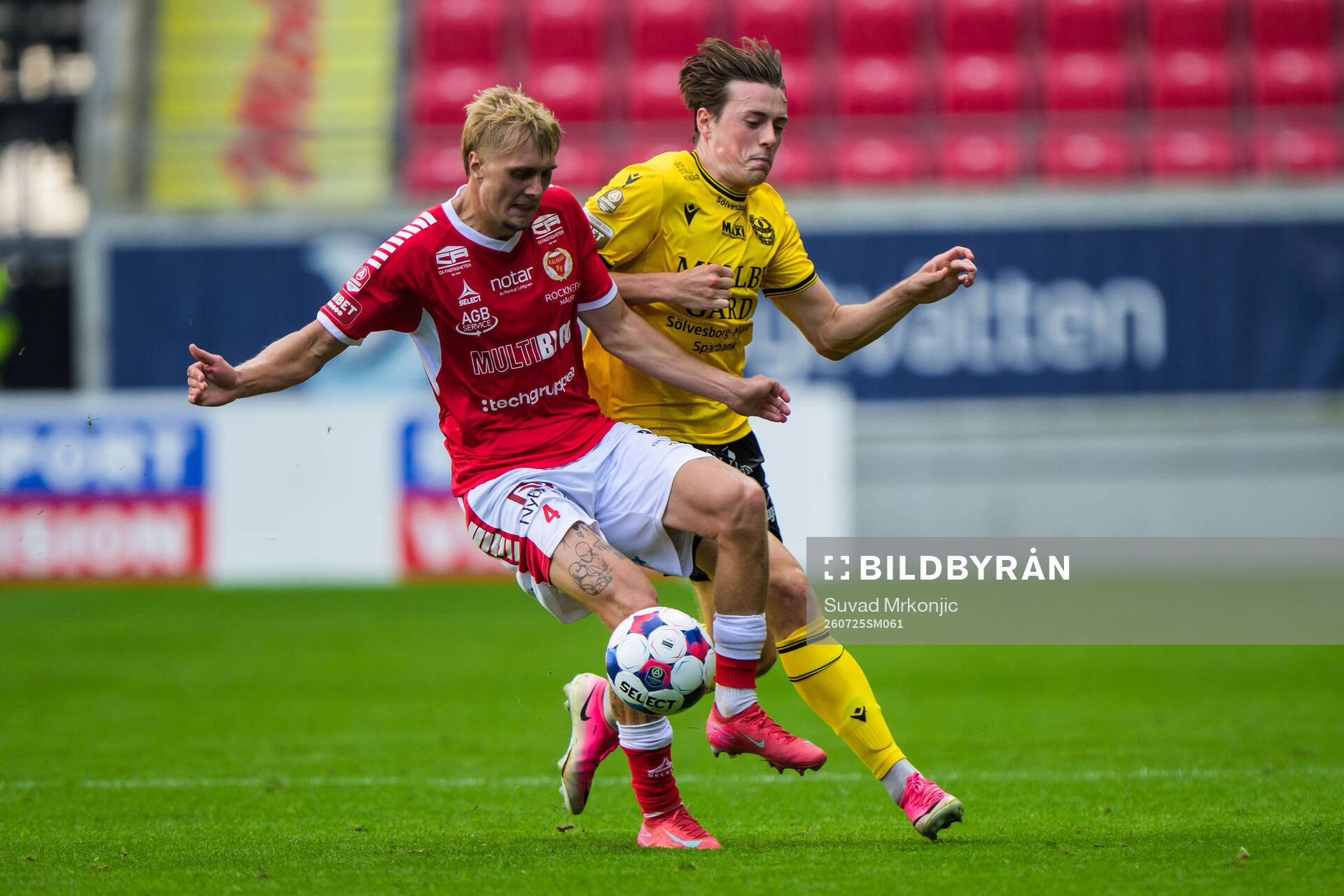 Kalmars Rony Jansson och Mjällbys Elliot Stroud