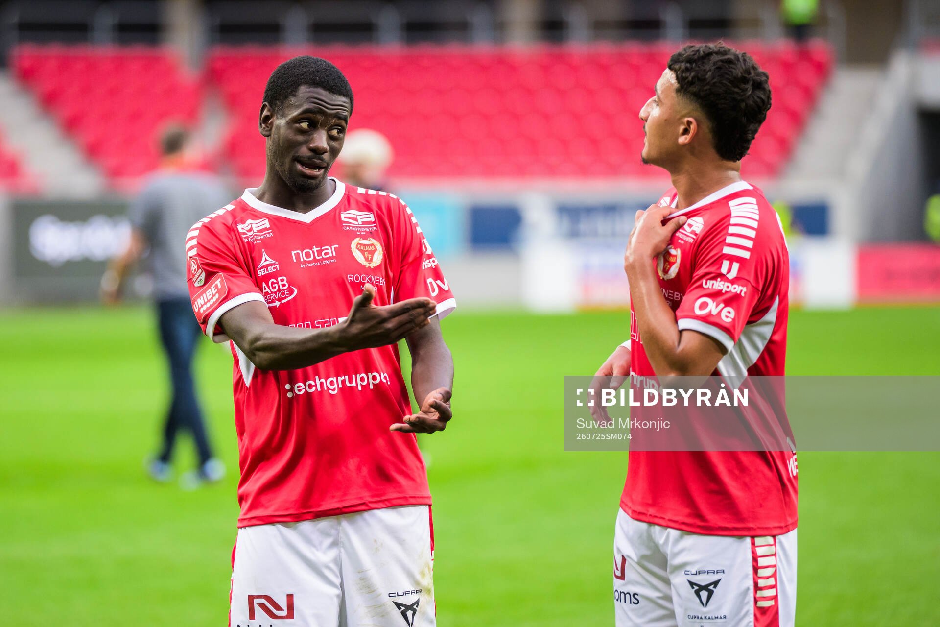 Kalmars Charles Sagoe Jr och Nassef Chourak jublar