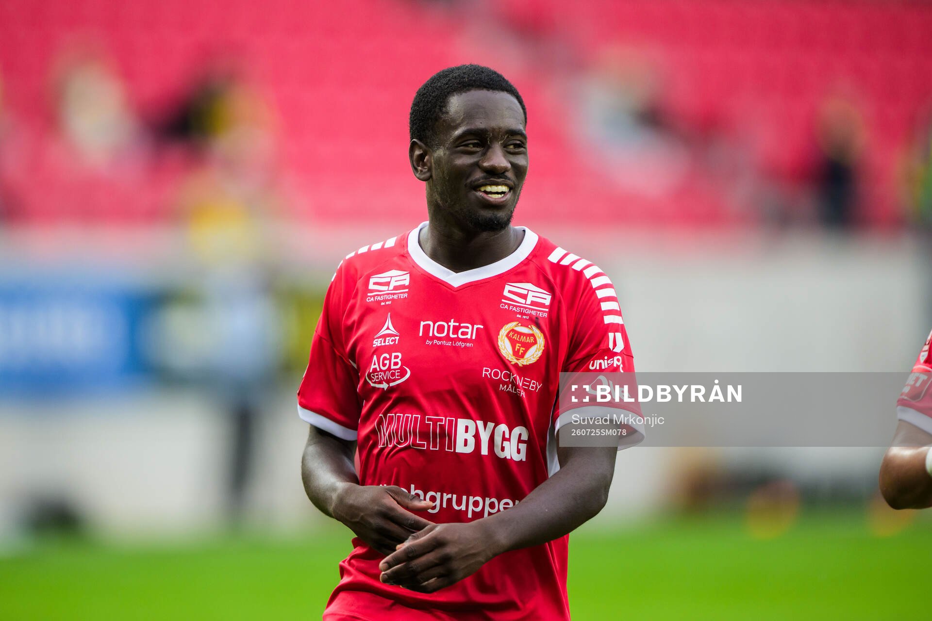 Kalmars Charles Sagoe Jr jublar