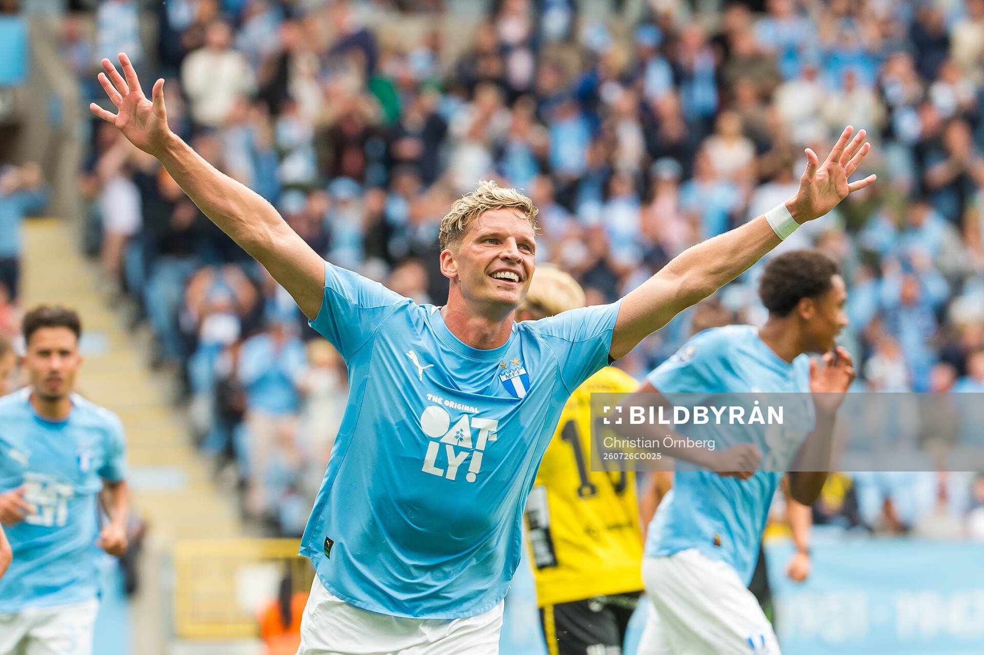 Malmö FFs Jens Stryger Larsen jublar