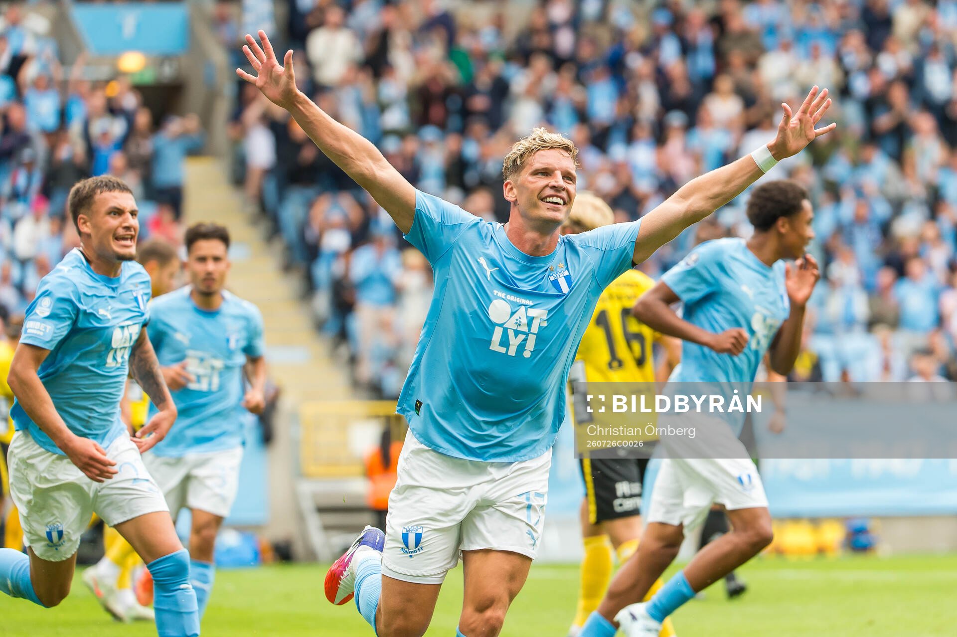 Malmö FFs Jens Stryger Larsen jublar