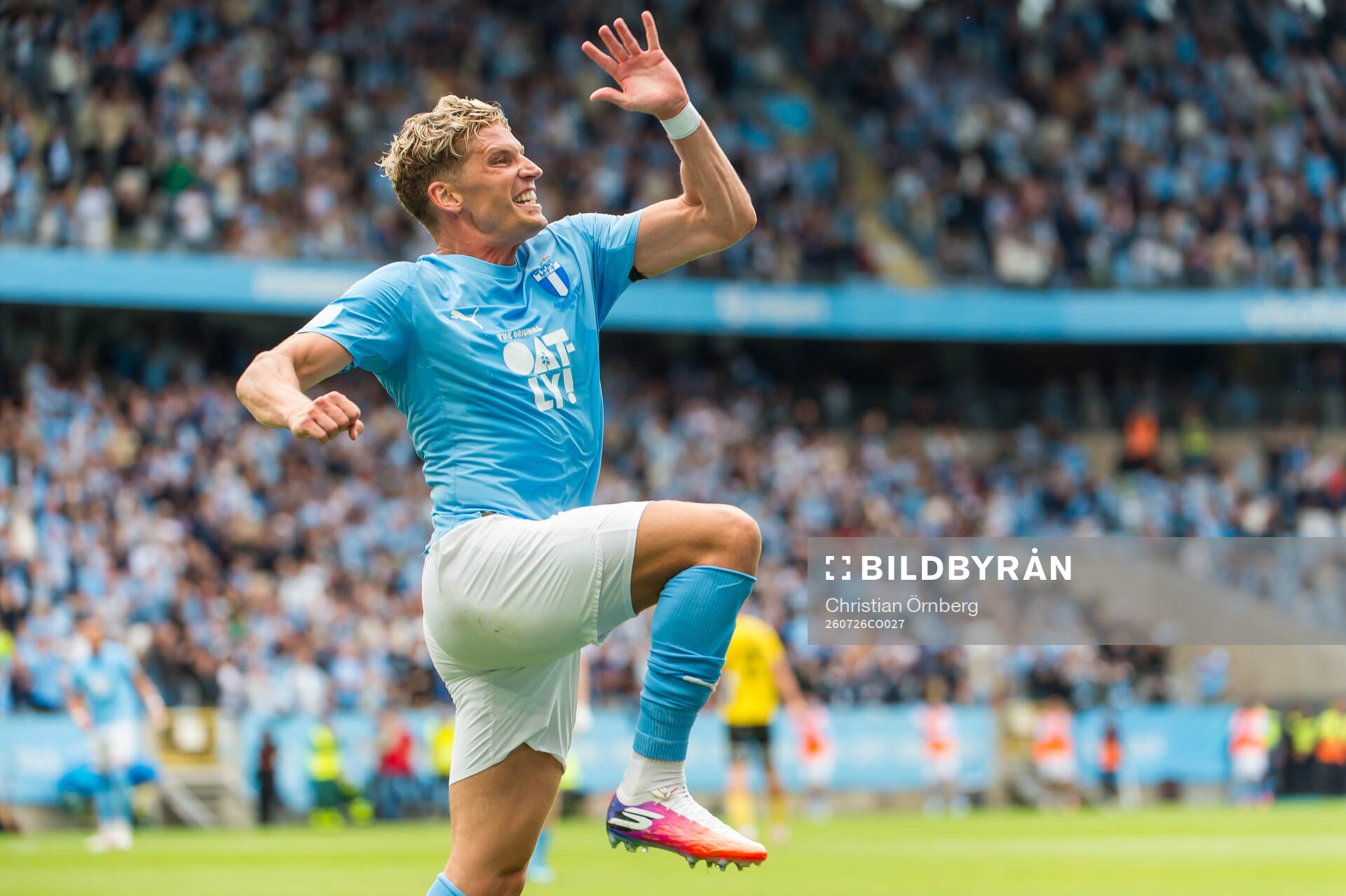 Malmö FFs Jens Stryger Larsen jublar