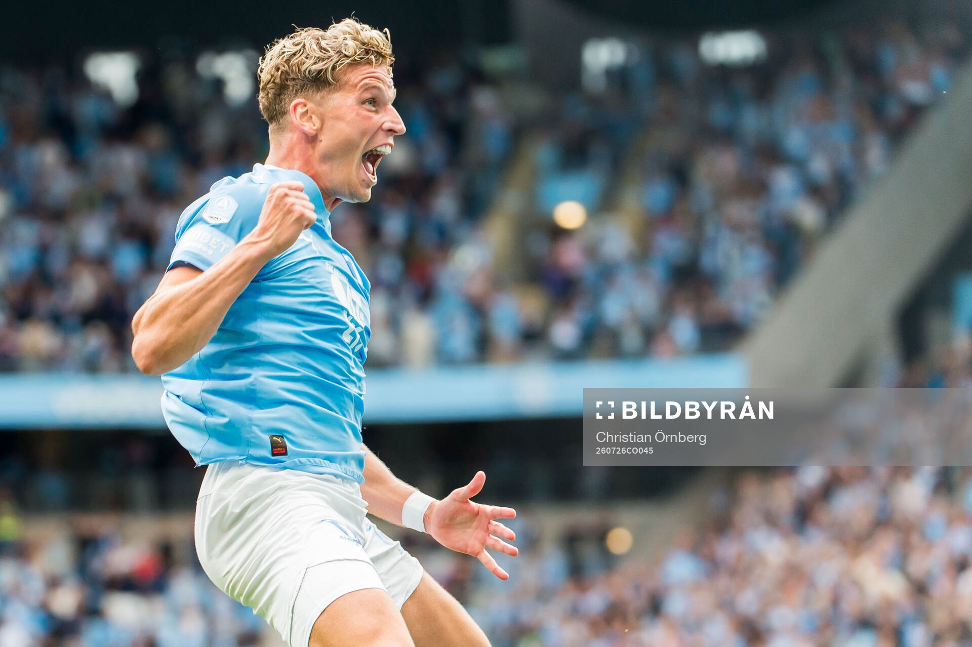 Malmö FFs Jens Stryger Larsen jublar