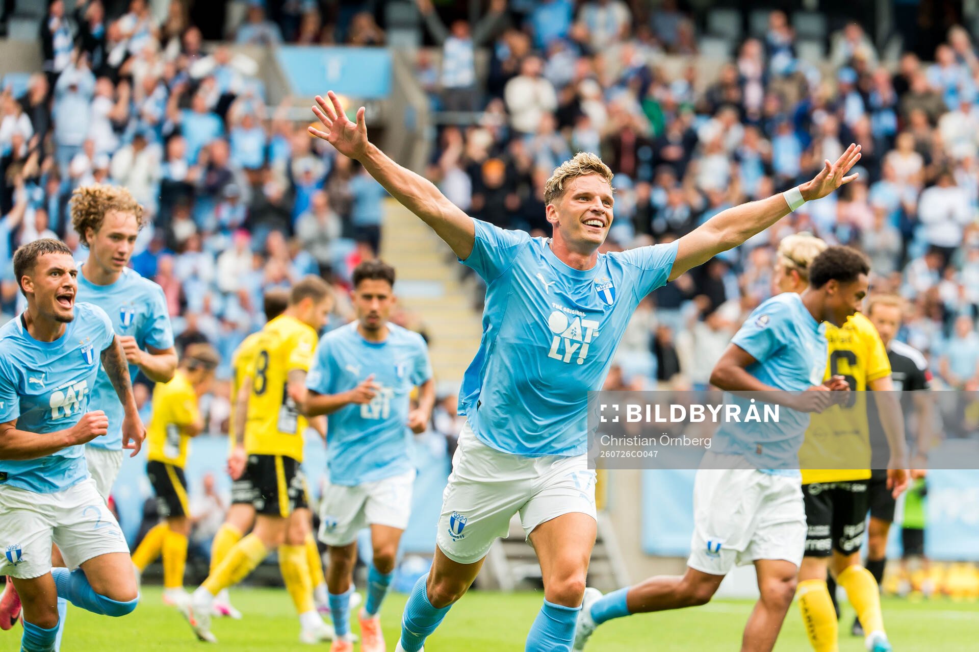 Malmö FFs Jens Stryger Larsen jublar
