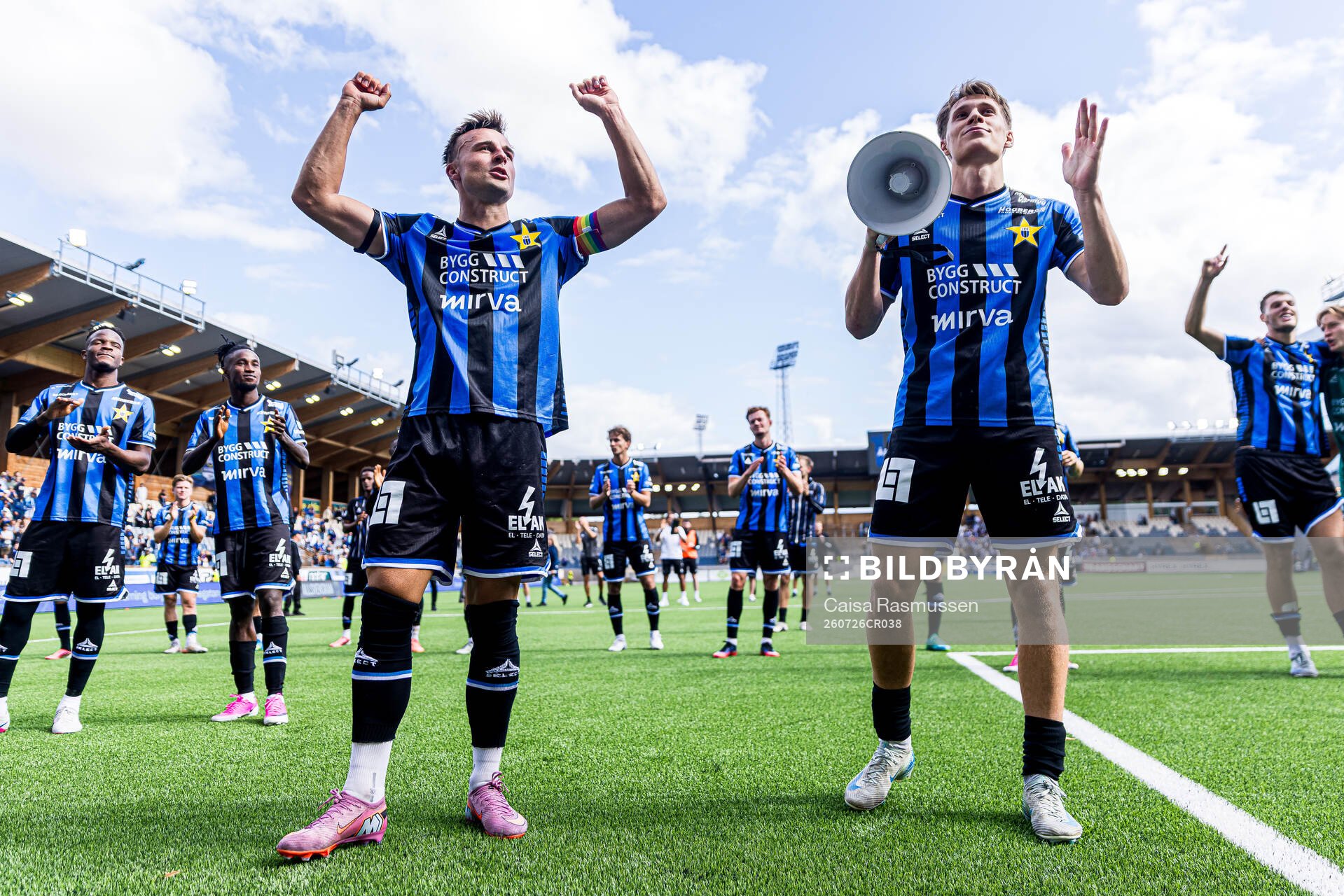 Sirius Henrik Rönnlöf Castegren och Marcus Lindberg jublar