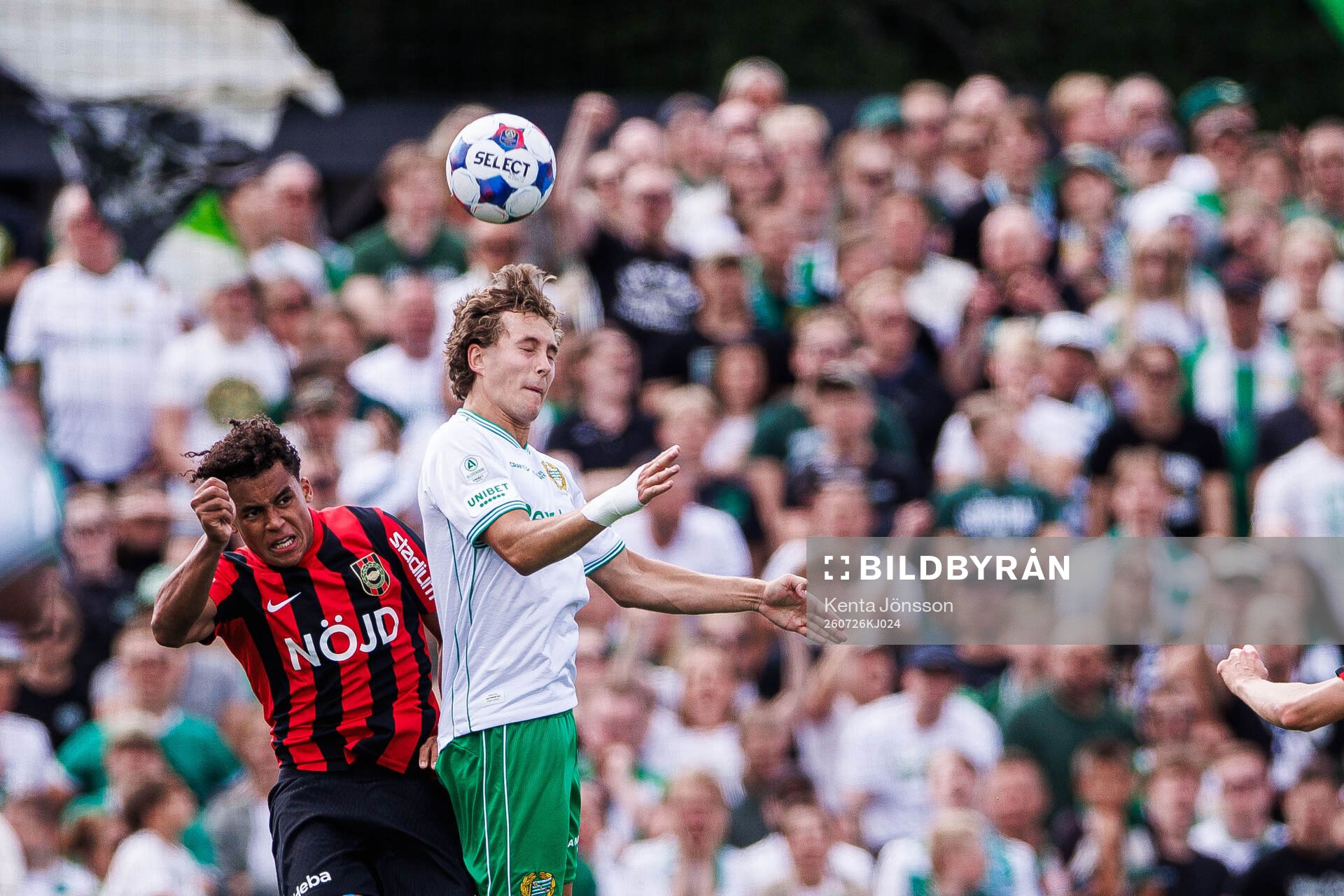 Brommapojkarnas Sion Oppong och Hammarbys Hampus Skoglund